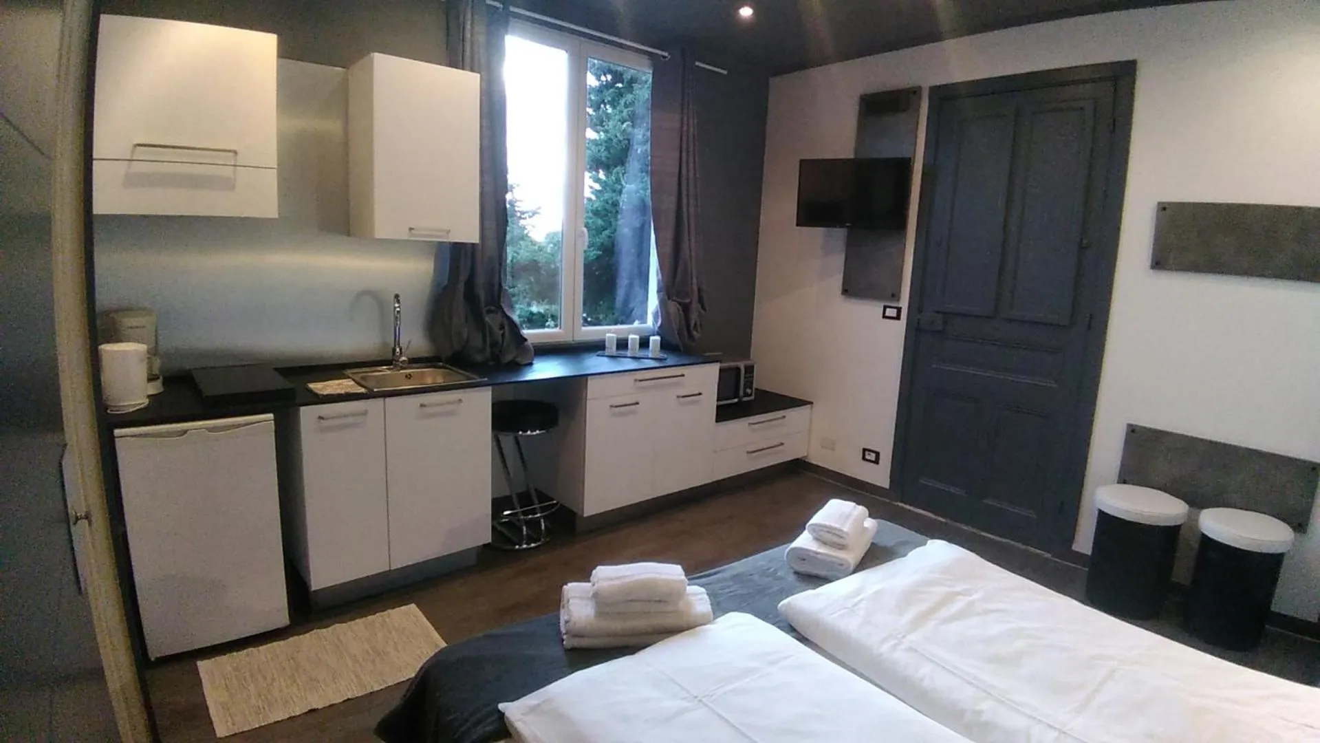 Photo of the whole room in Villa Azur Cap d'Ail