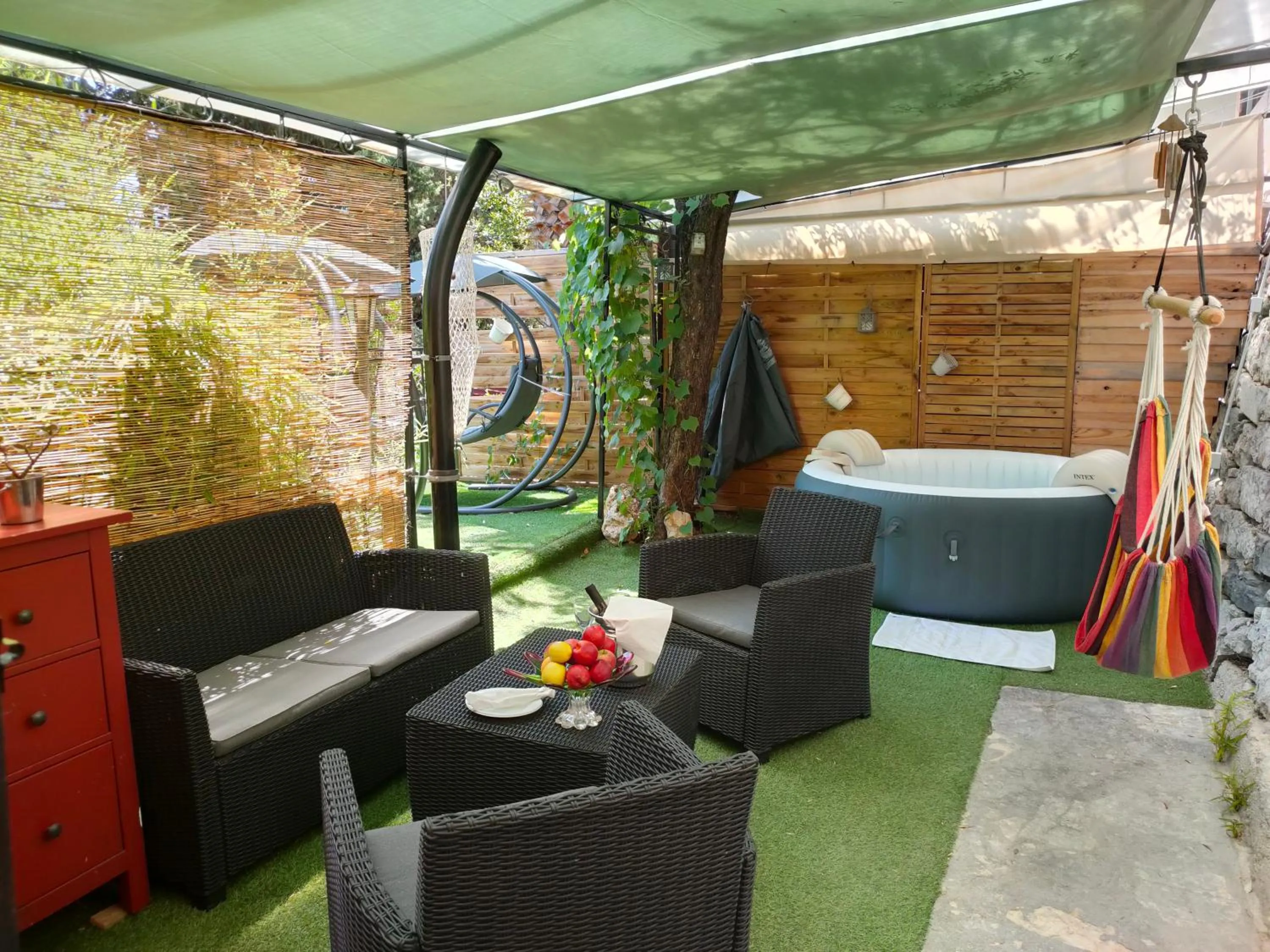 Hot Tub in Villa Azur Cap d'Ail