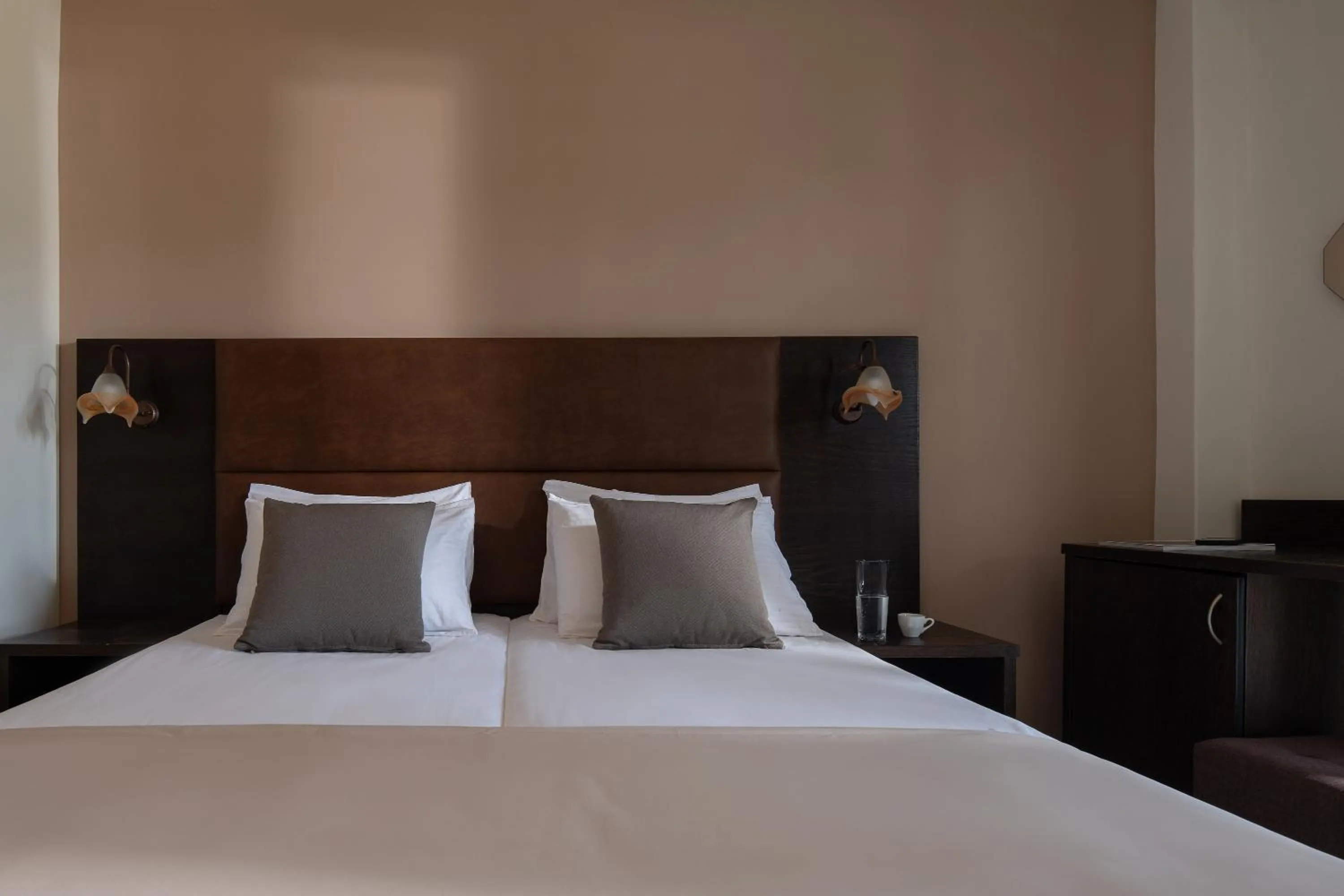 Photo of the whole room in Hotel Simeon