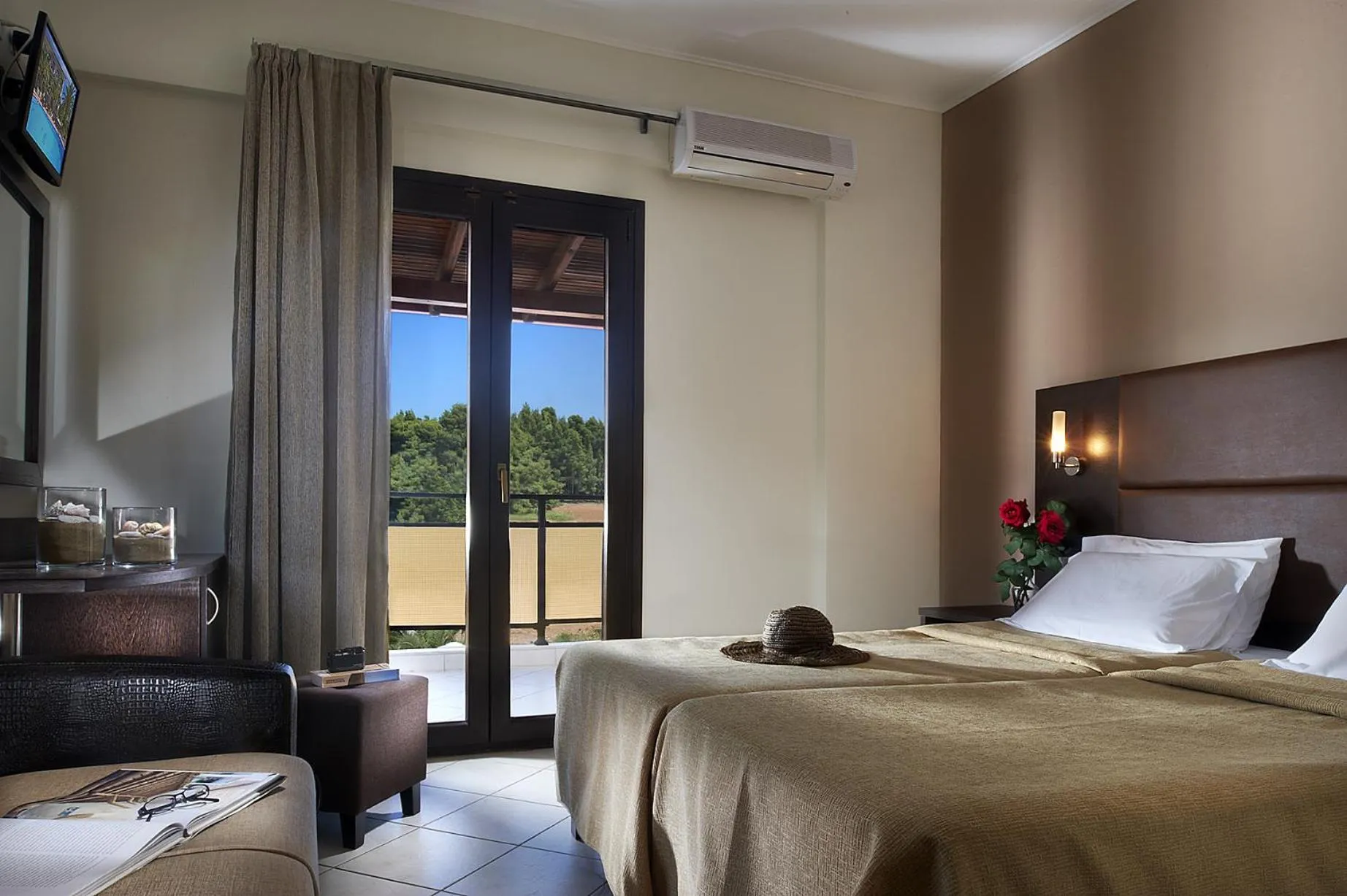 Photo of the whole room in Hotel Simeon