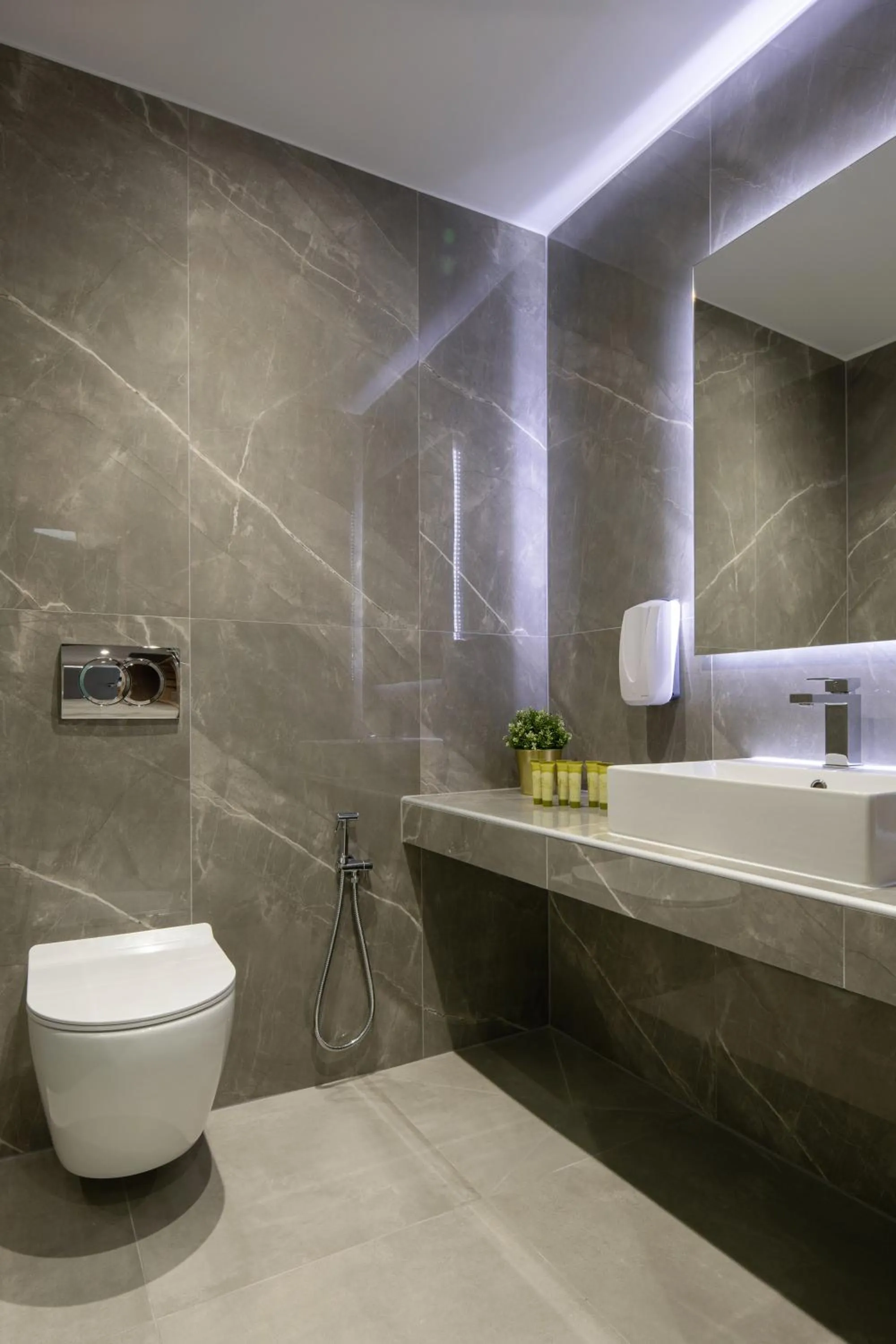 Toilet in Hotel Simeon