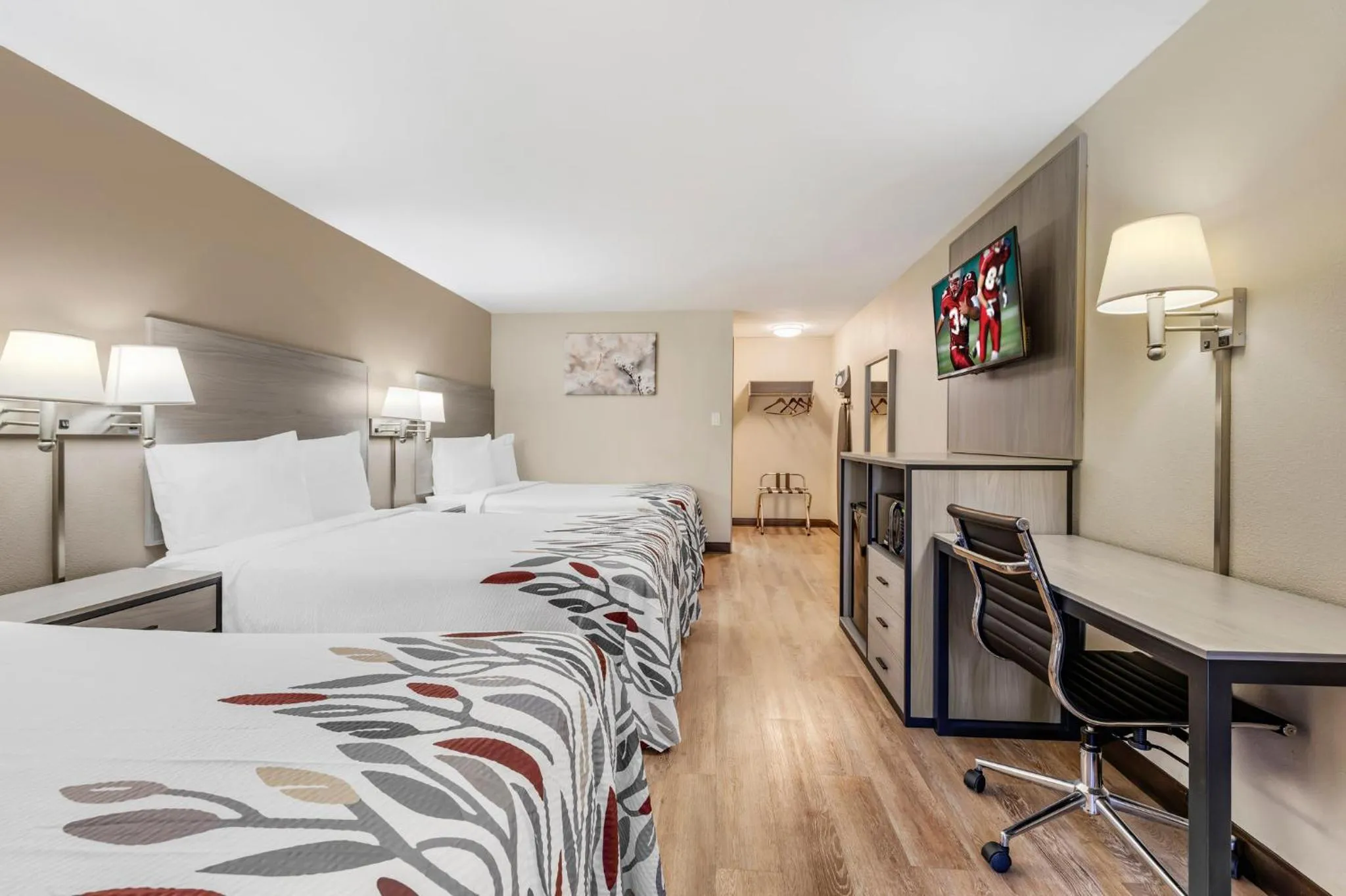 Bedroom, Bed in Red Roof Inn Stroudsburg