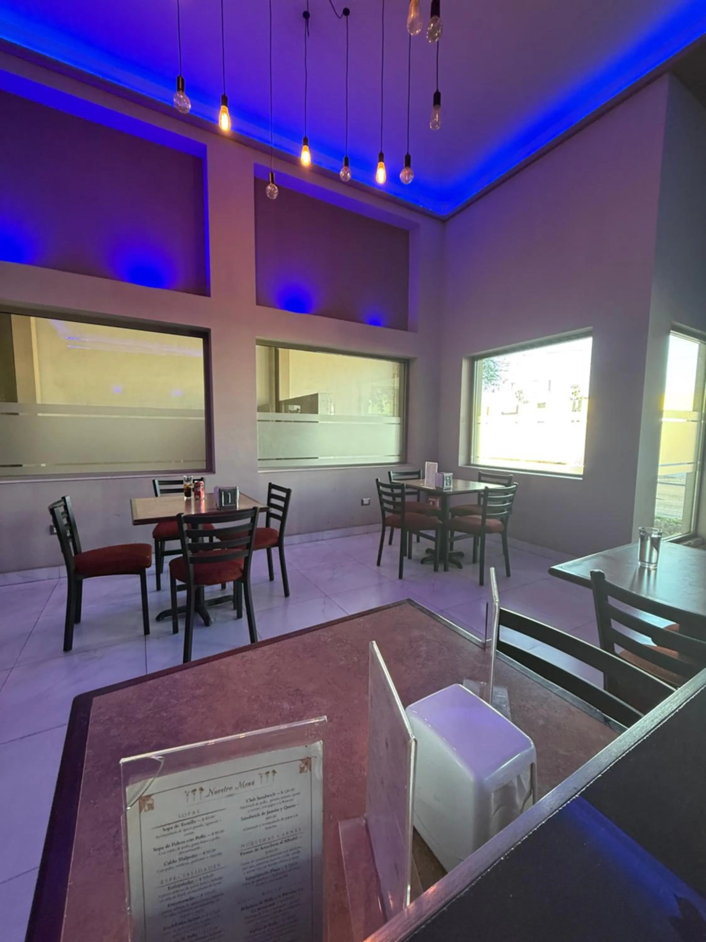 Restaurant/places to eat in Hotel Plaza Arteaga