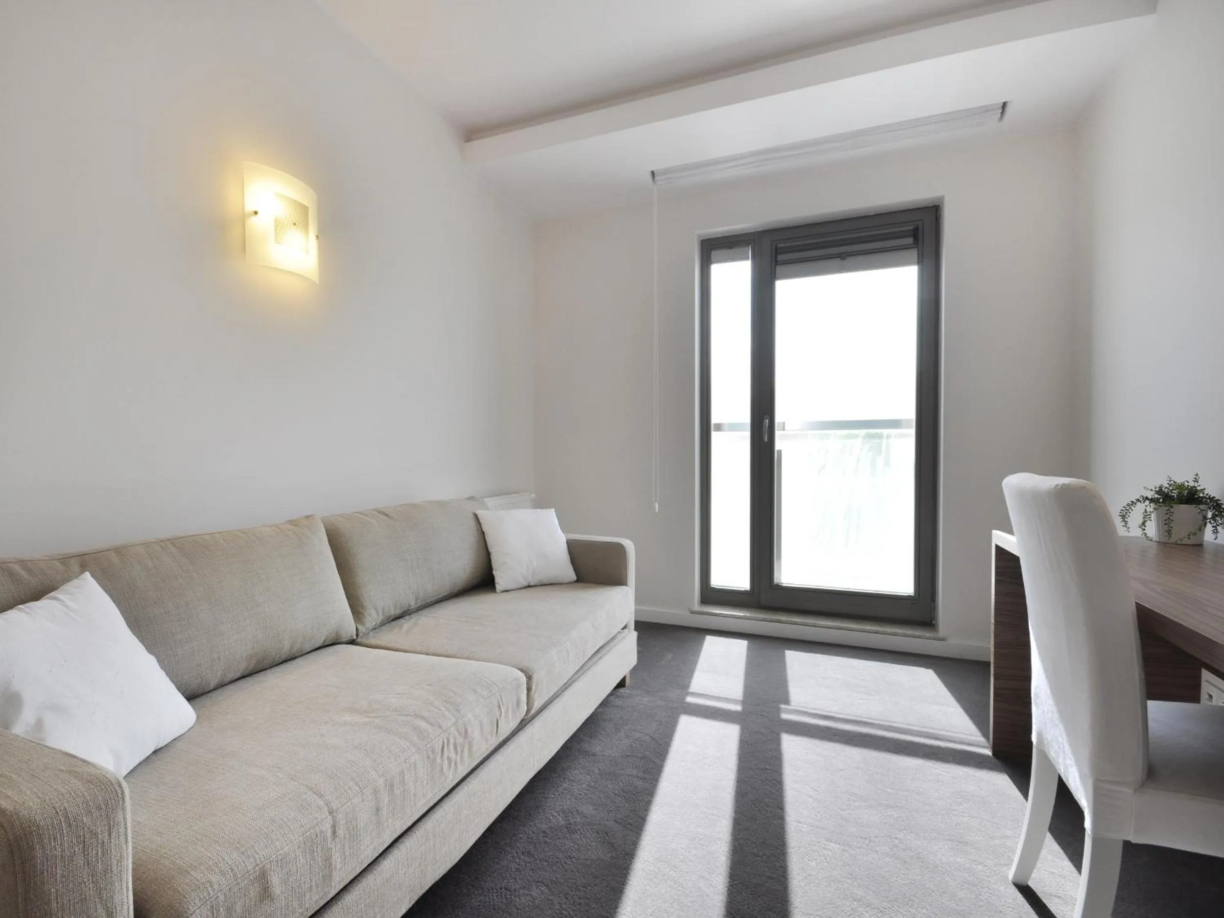 Photo of the whole room in Dom & House – Old Town Waterlane