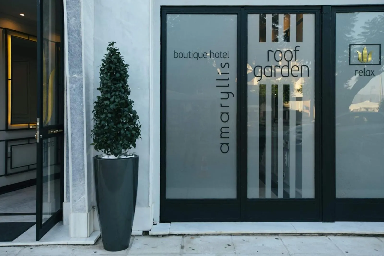 Facade/entrance in Amaryllis