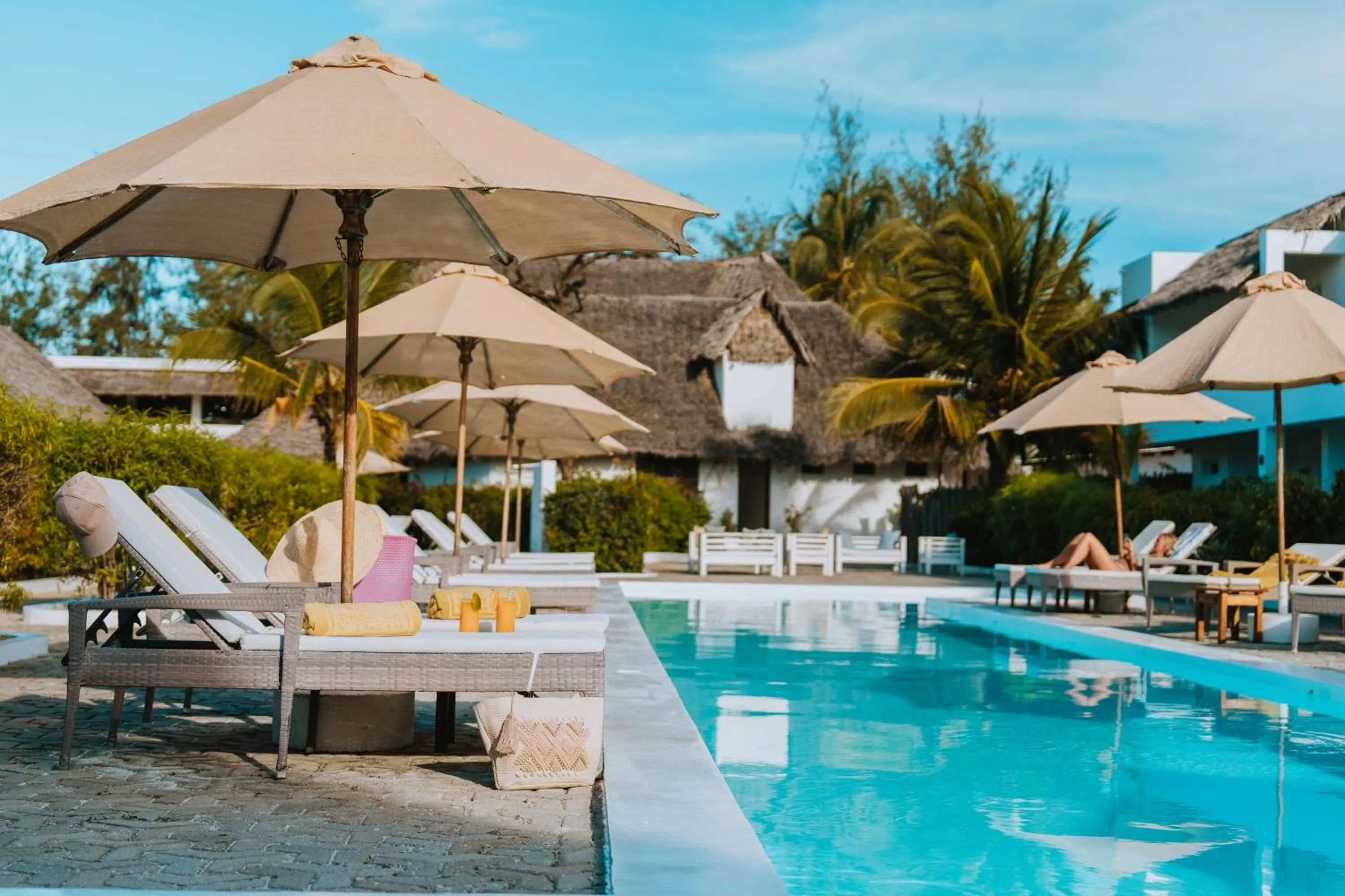 Day in Dhow Inn Boutique Hotel