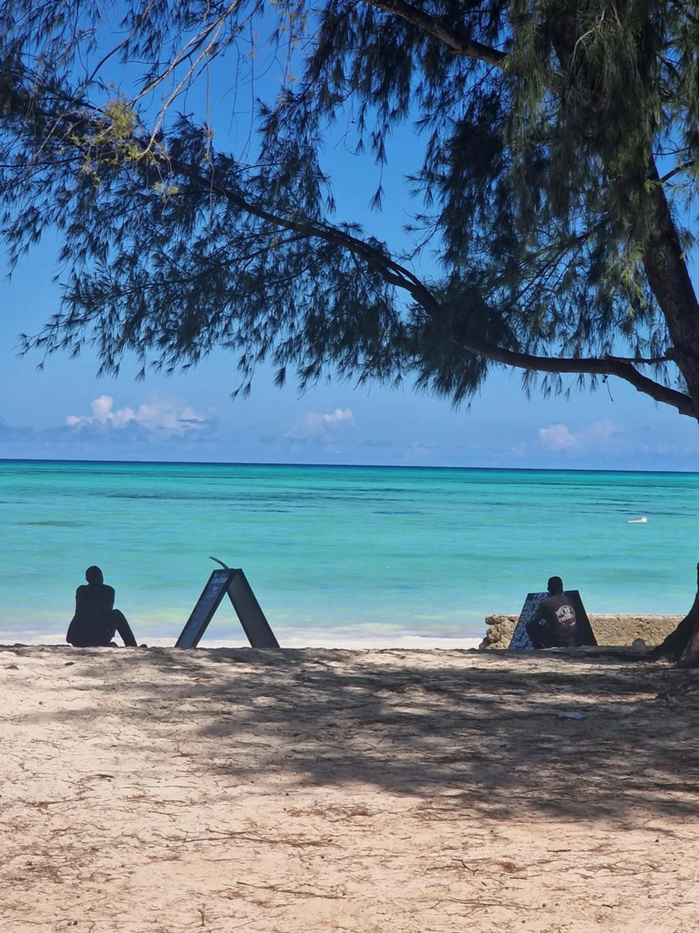 Beach in Dhow Inn Boutique Hotel