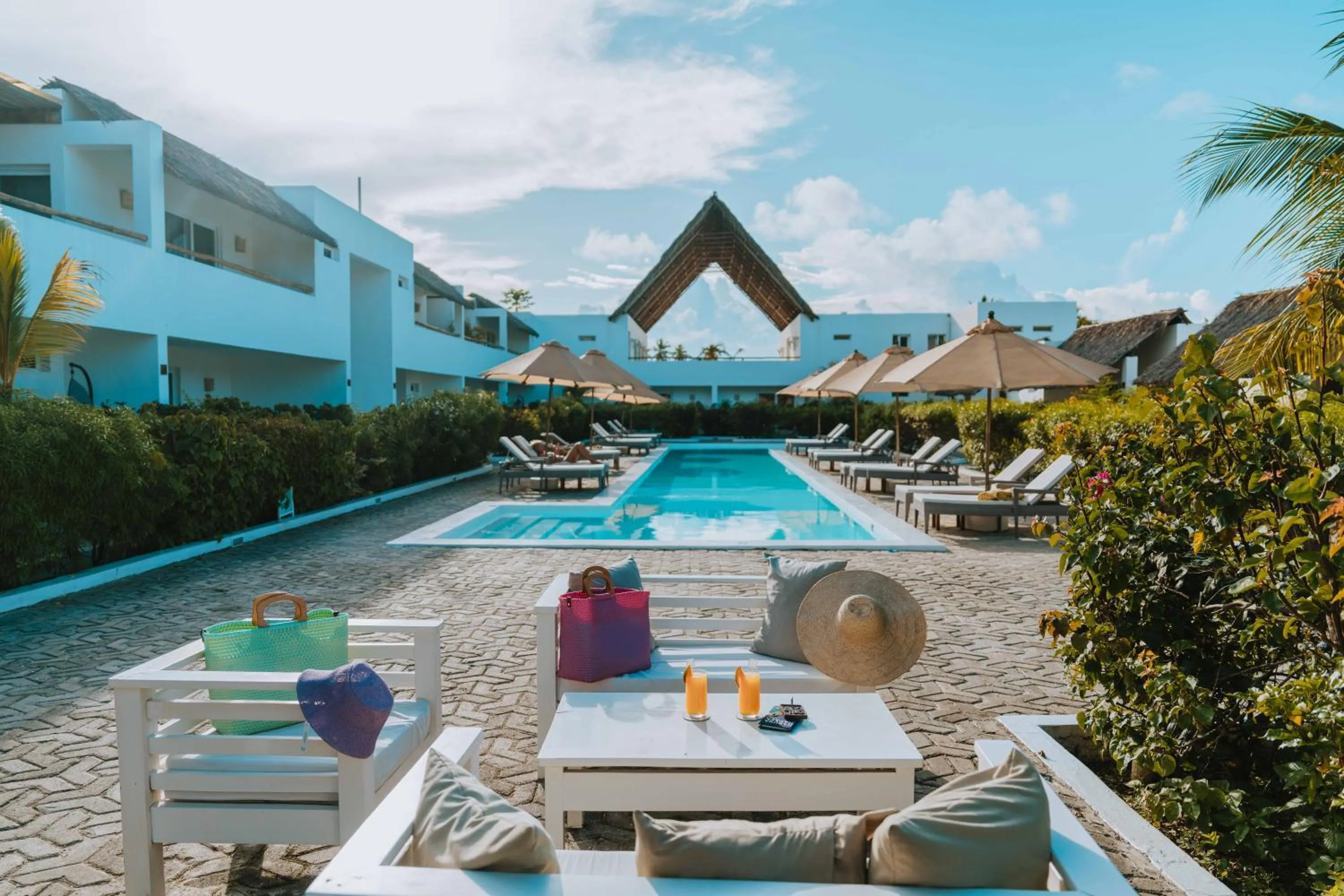 Dhow Inn Boutique Hotel