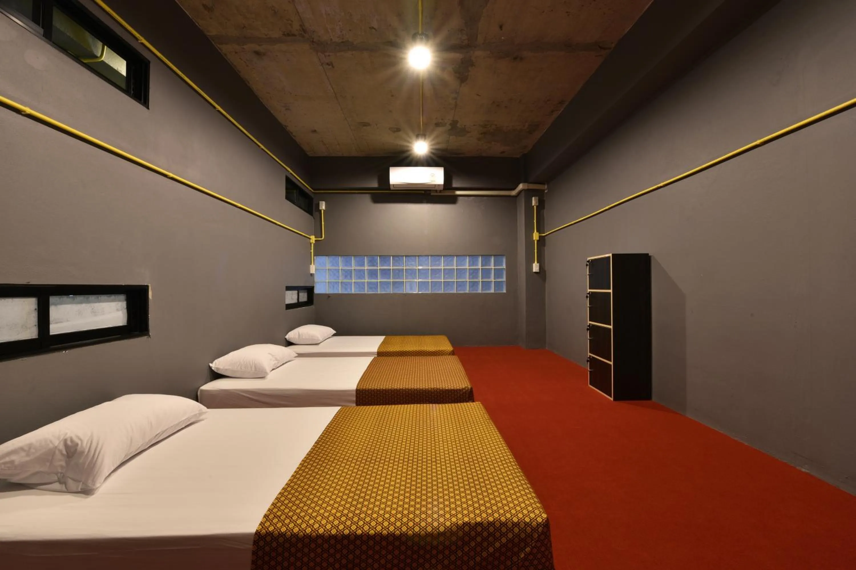 Bed in 248 STREET HOSTEL