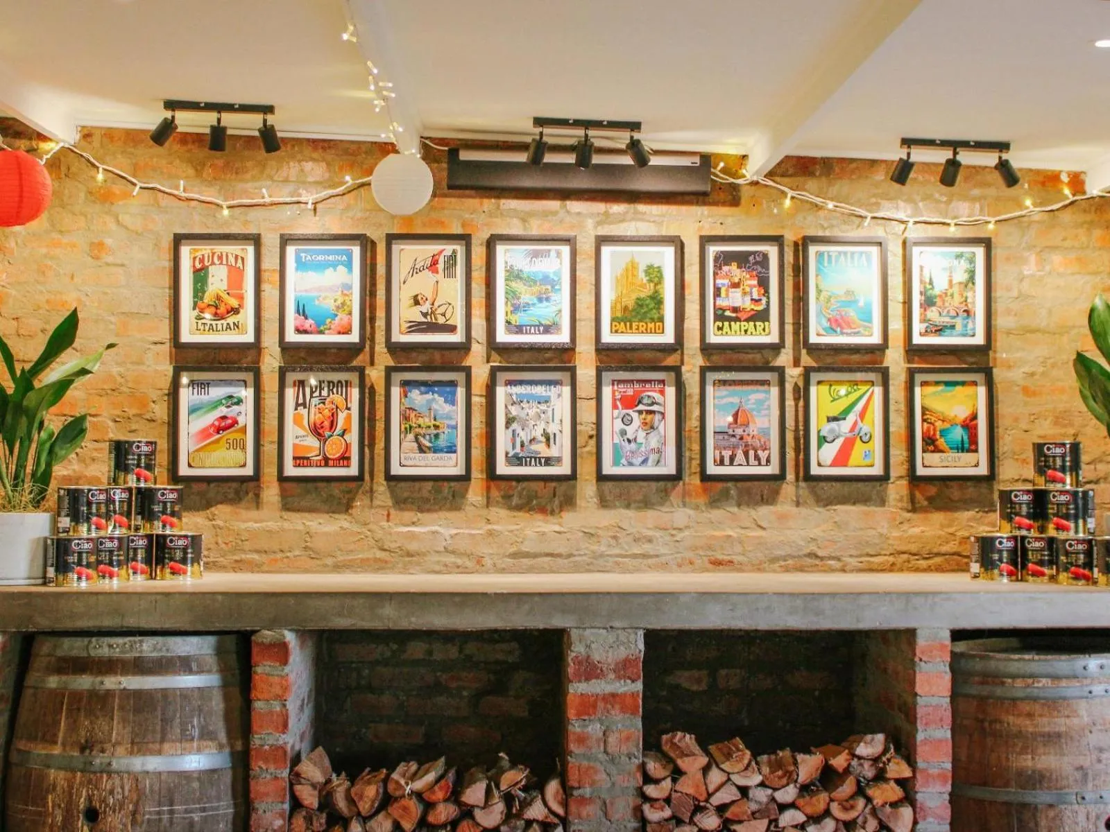 Dining area in Duikersdrift Winelands Country Escape