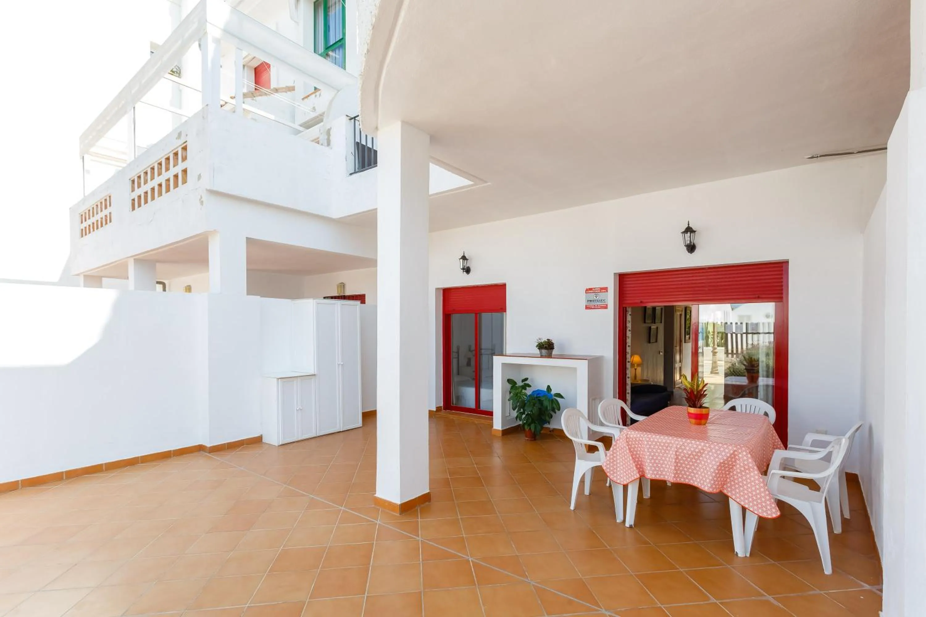 Bonito apartamento en campo de golf con piscina