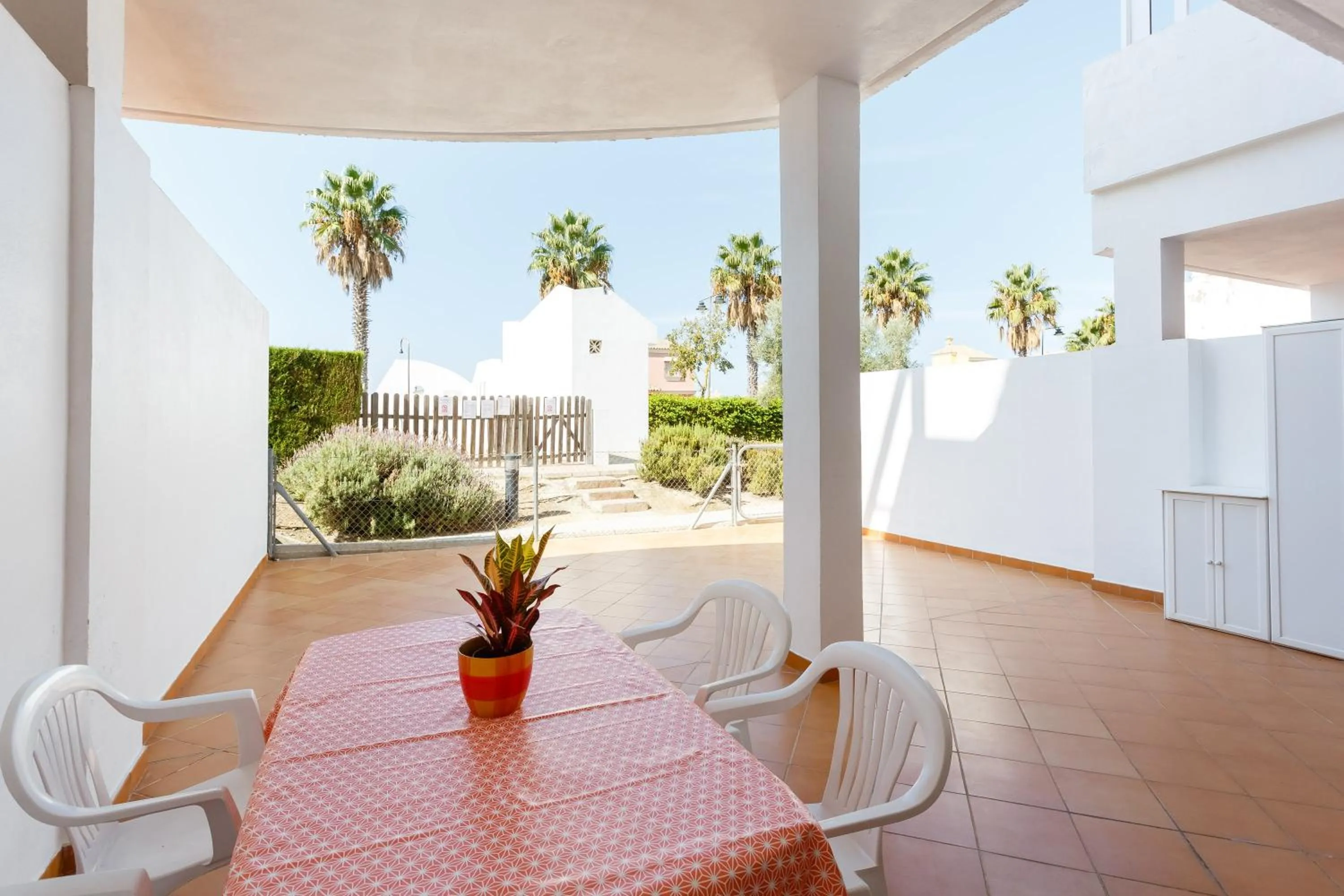 Bonito apartamento en campo de golf con piscina