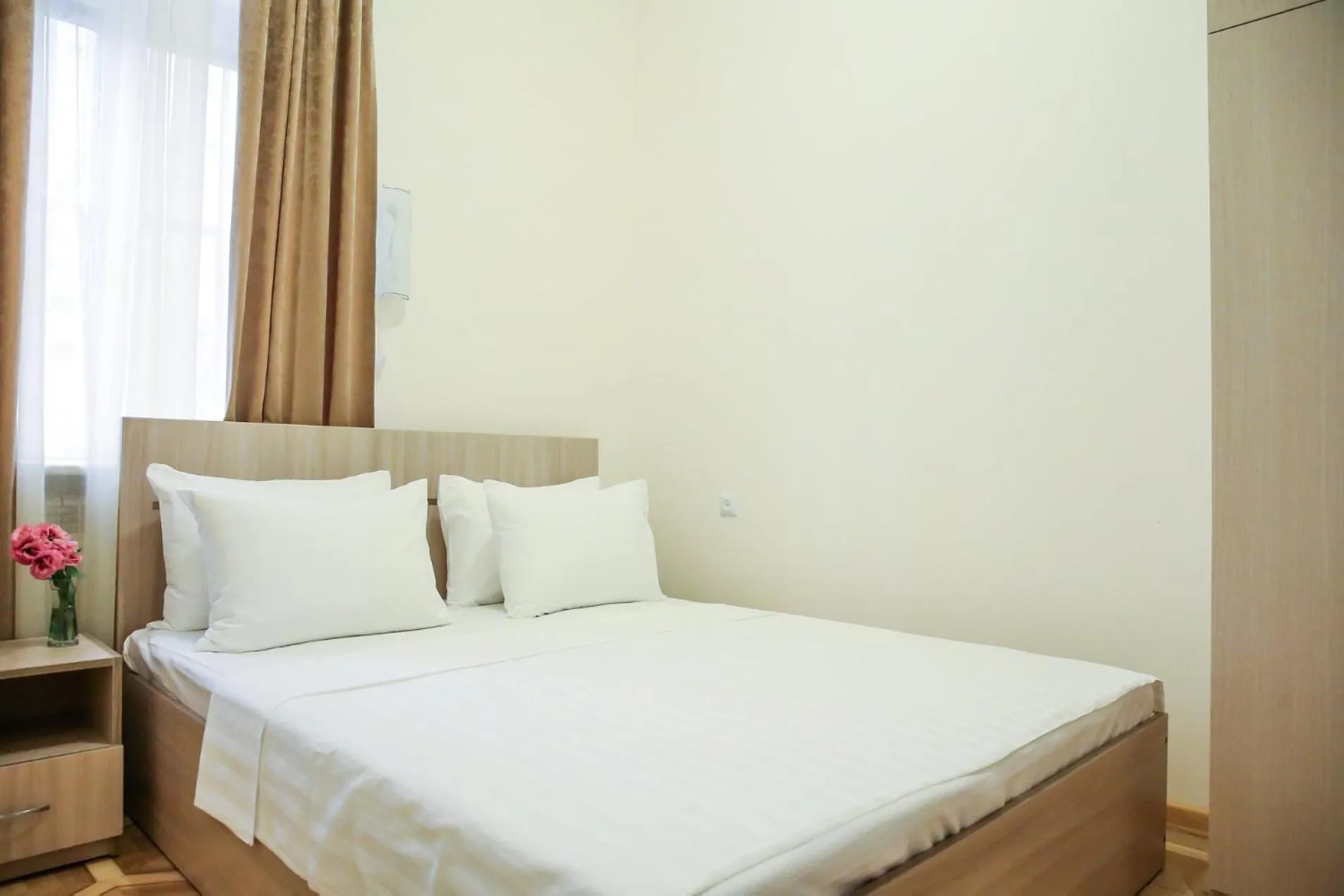 Bed in Alba Hotel Yerevan