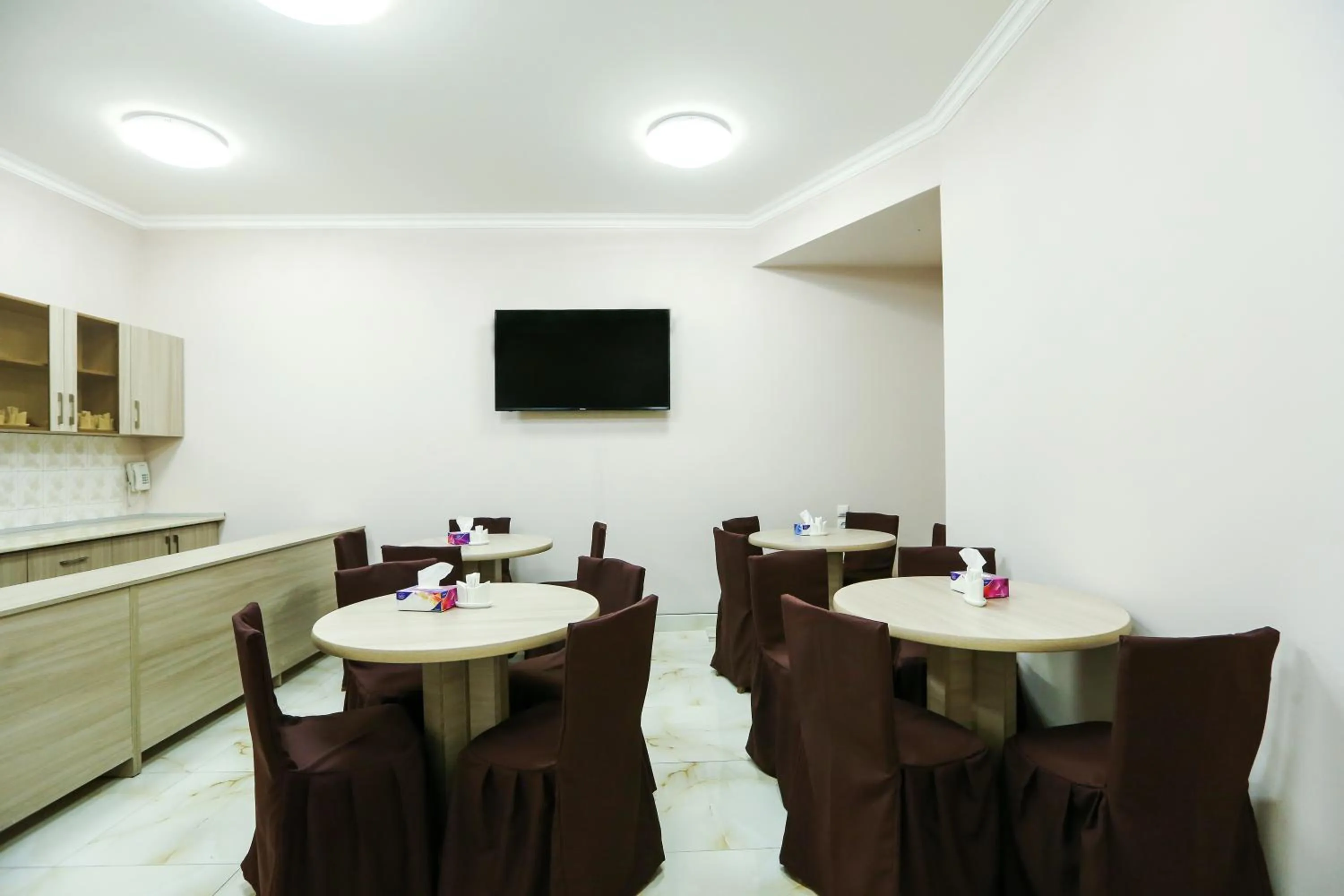 Restaurant/places to eat in Alba Hotel Yerevan