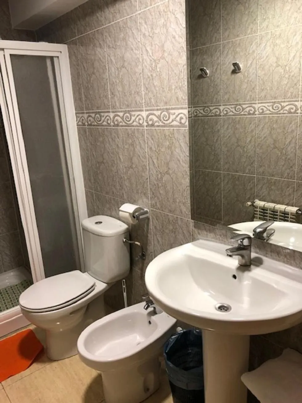 Bathroom in Hotel Gil