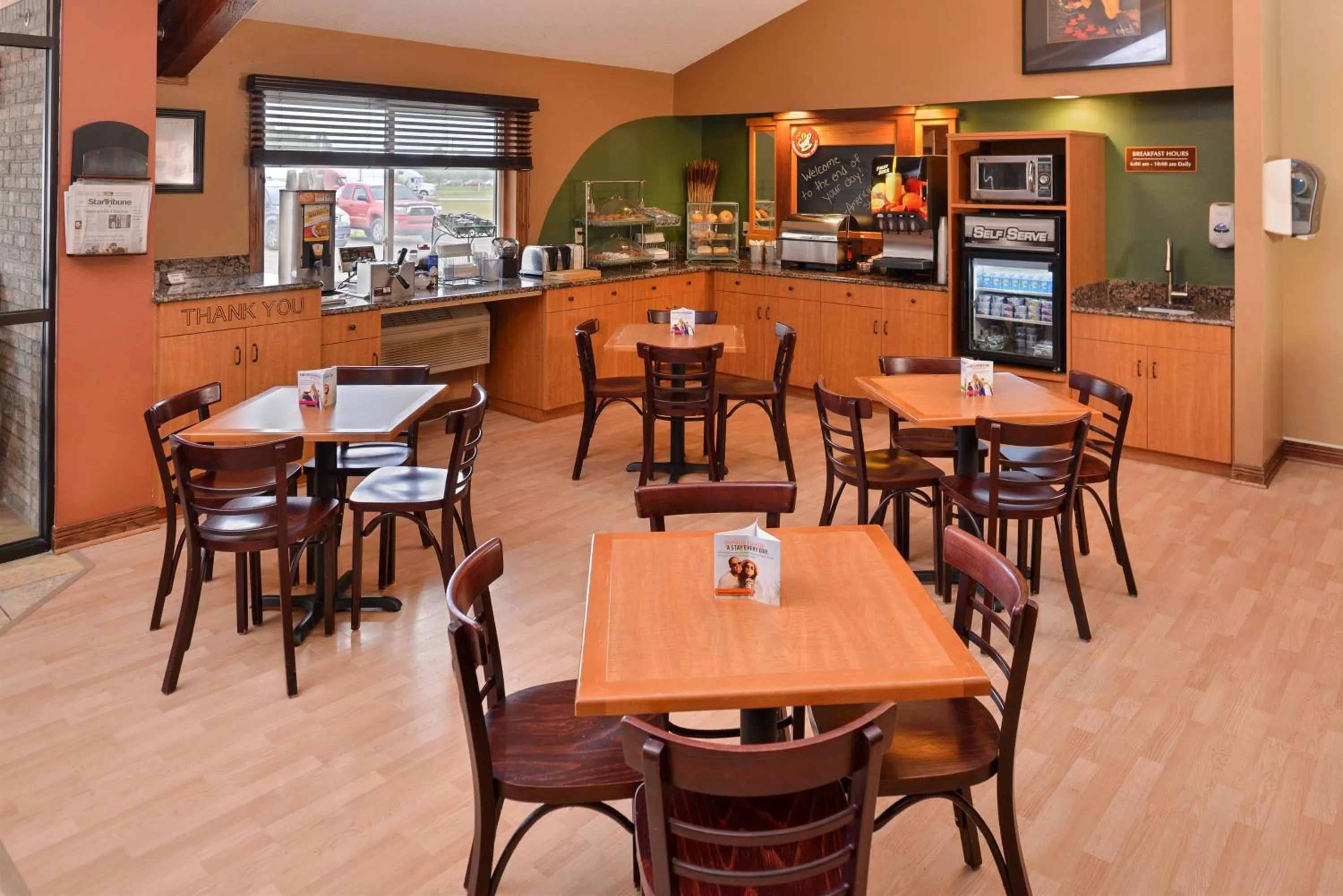 Restaurant/places to eat in AmericInn by Wyndham St Cloud MN I-94
