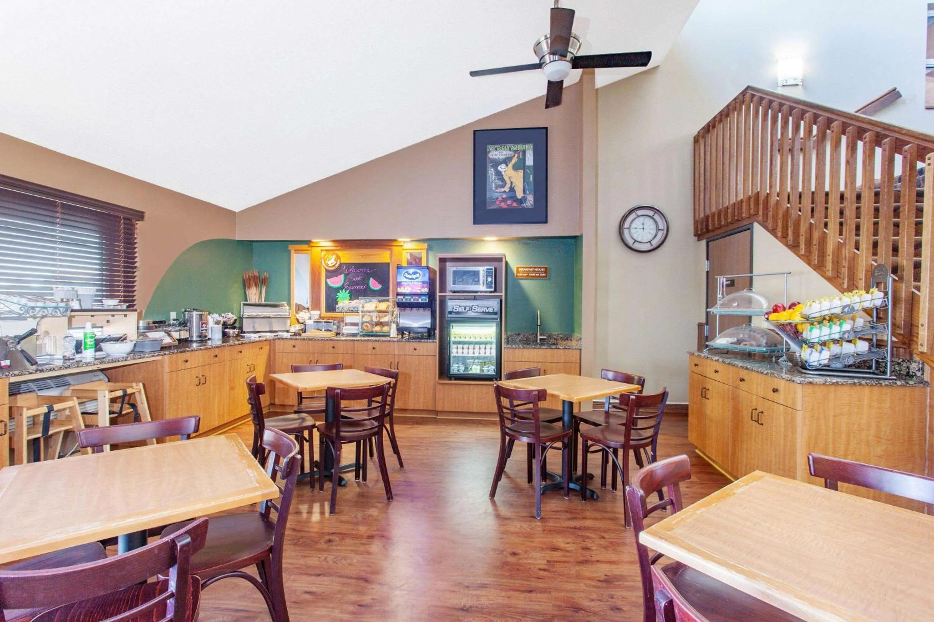 Breakfast in AmericInn by Wyndham St Cloud MN I-94