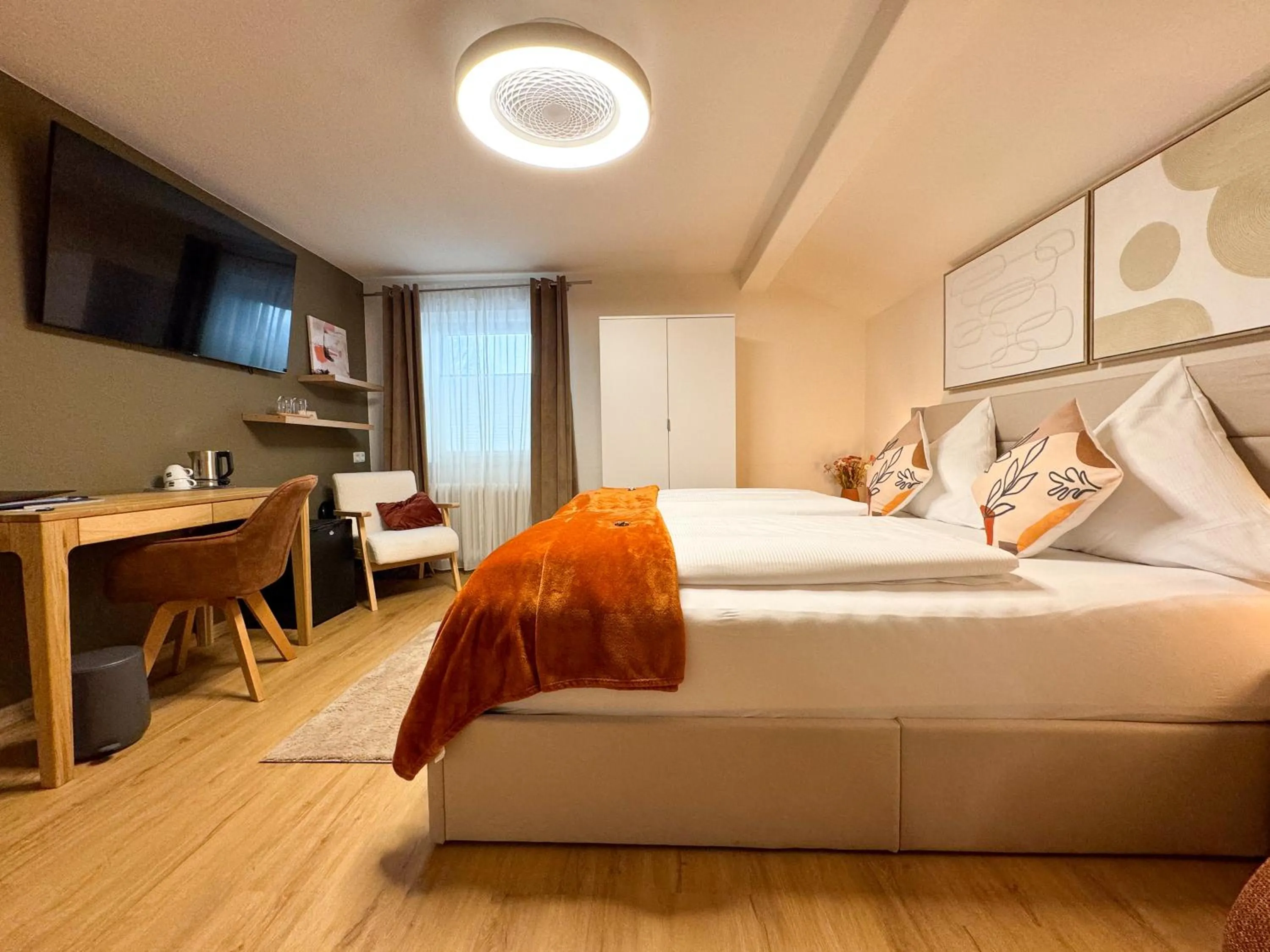 Photo of the whole room, Bed in Sieben Zimmer am See