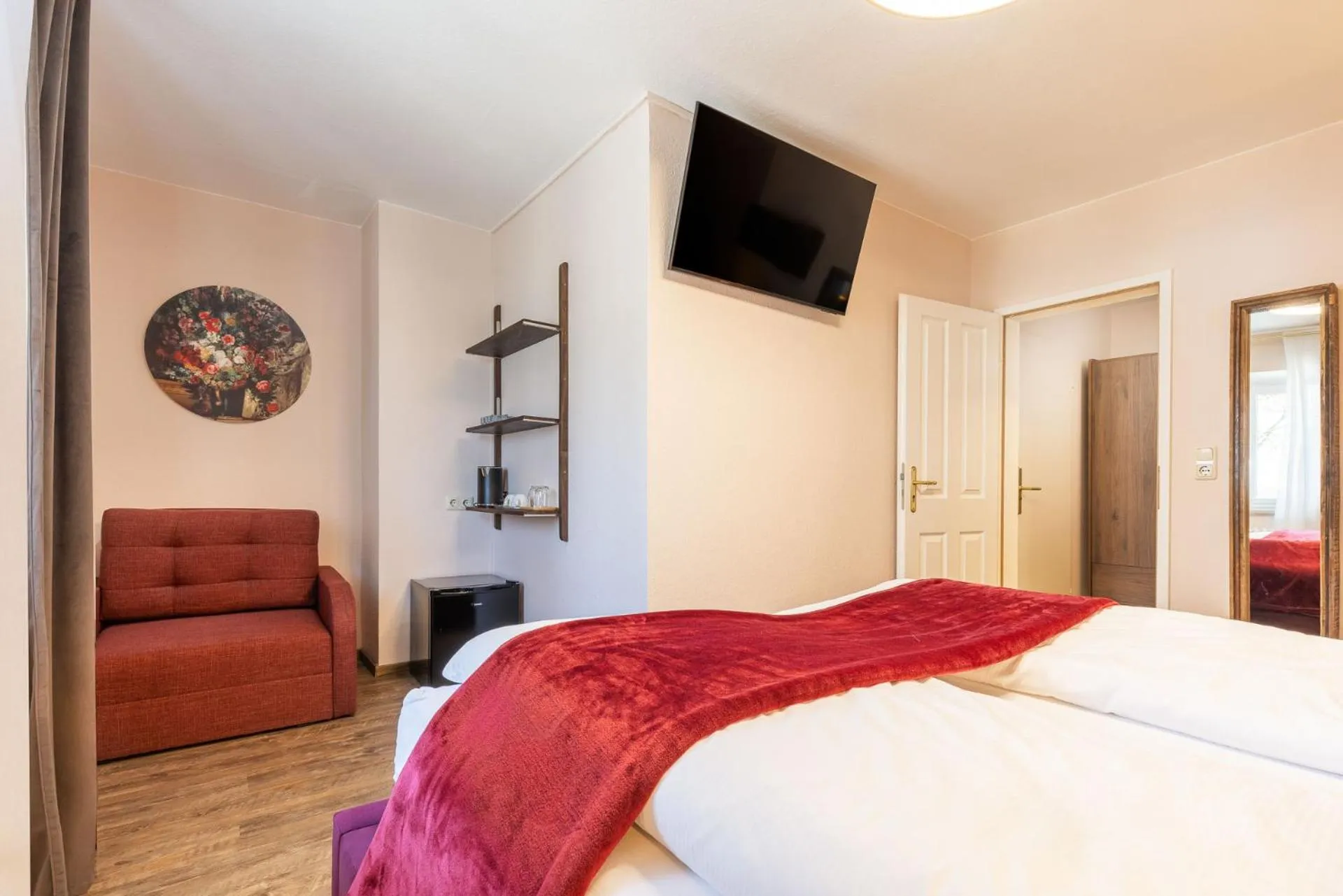 Photo of the whole room, Bed in Sieben Zimmer am See