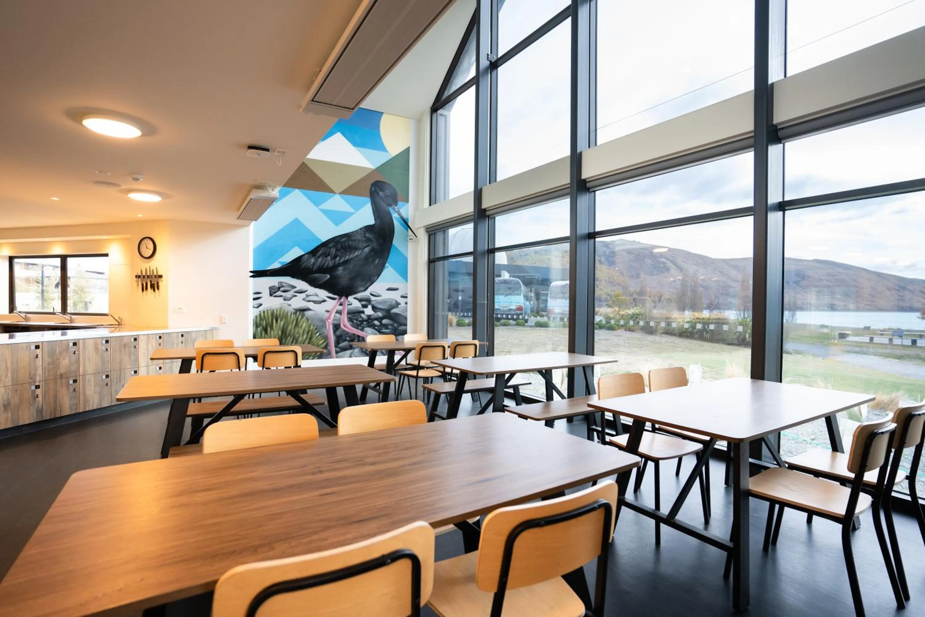 Dining area in Haka House Hostel Tekapo