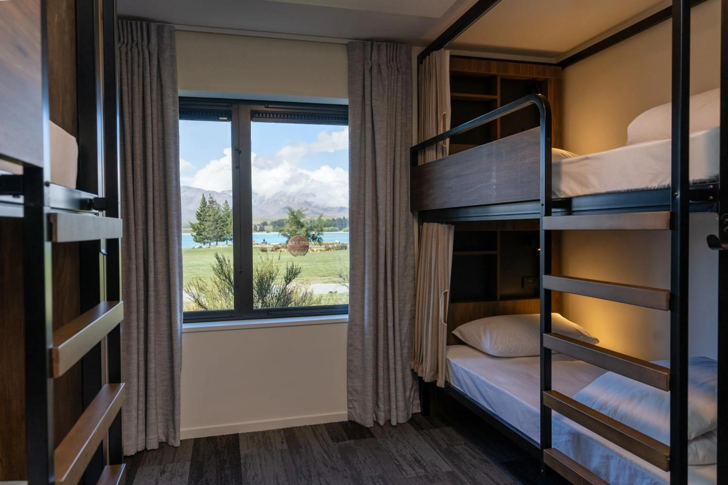 Bed in 4-Bed Dormitory Room in Haka House Hostel Tekapo