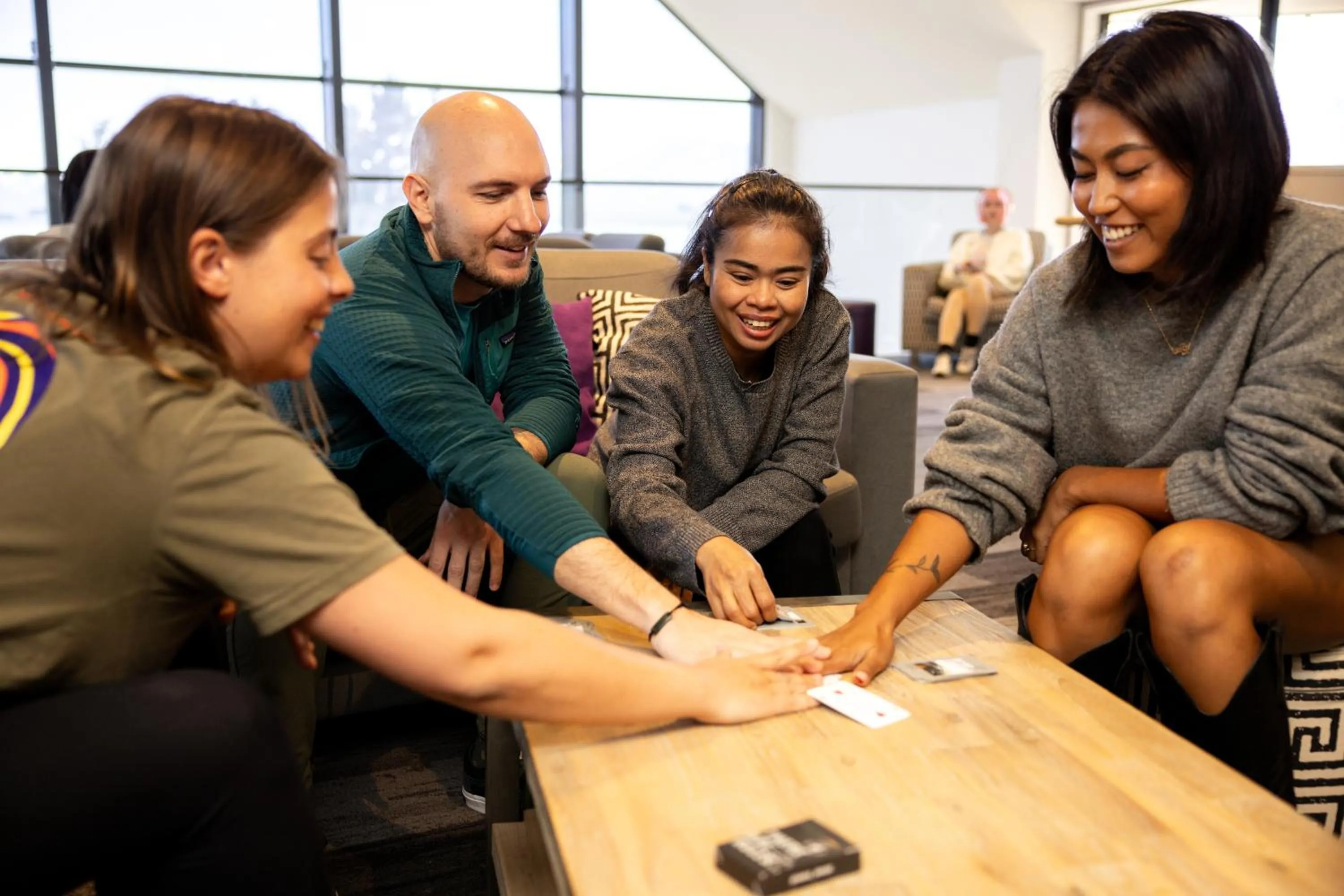 Communal lounge/ TV room in Haka House Hostel Tekapo