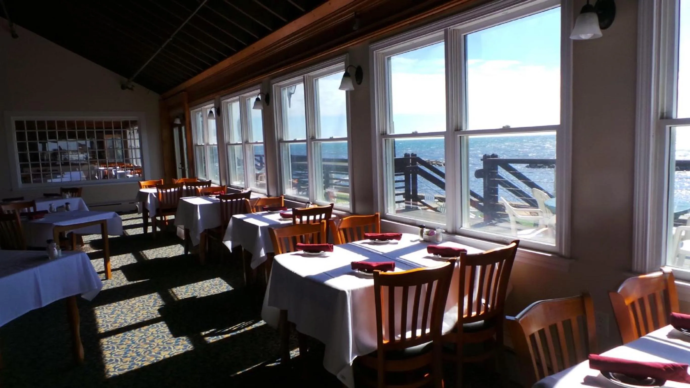 Restaurant/places to eat in Lighthouse Inn Cape Cod