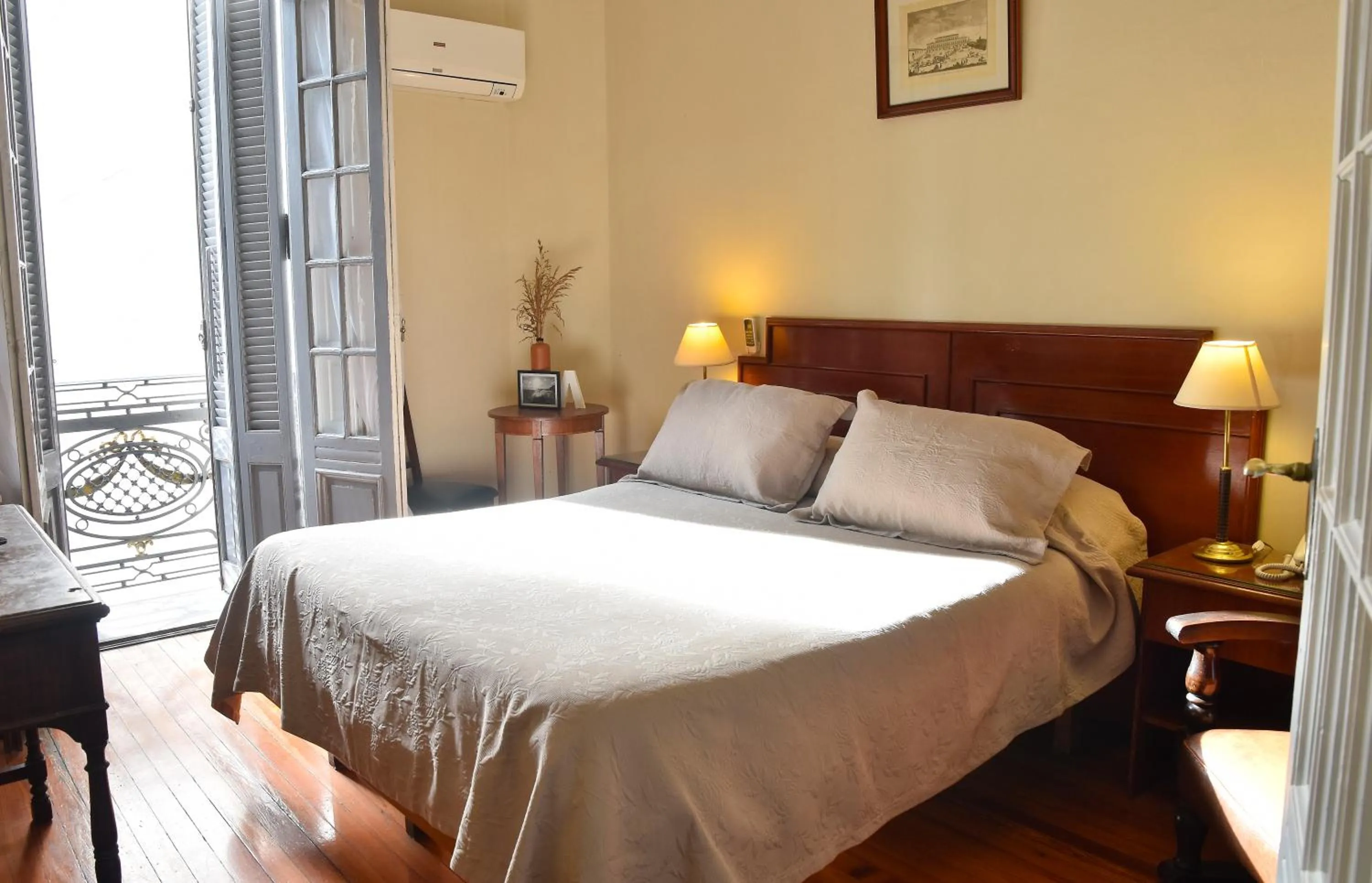 Photo of the whole room, Bed in Hotel Palacio