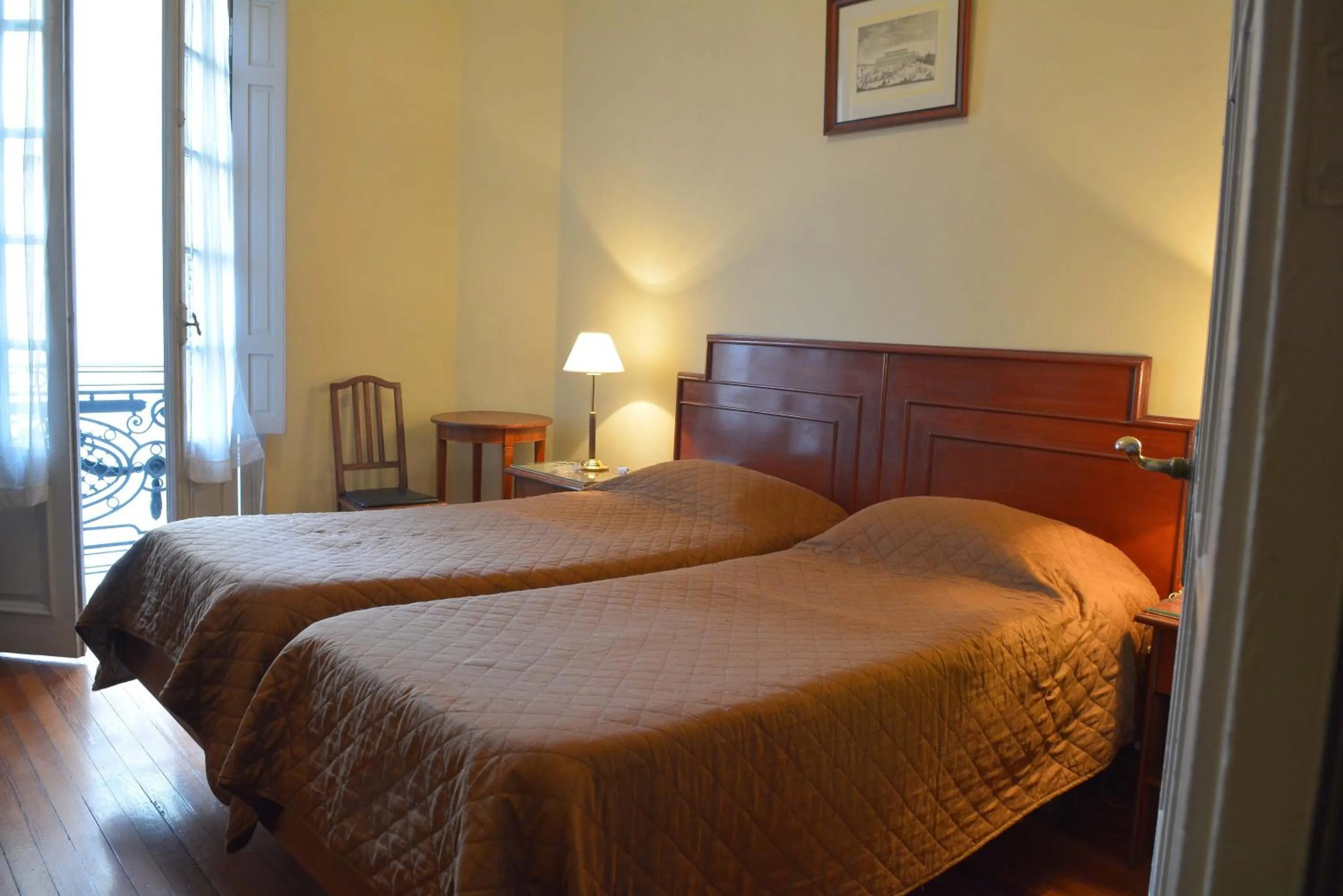 Bed in Hotel Palacio