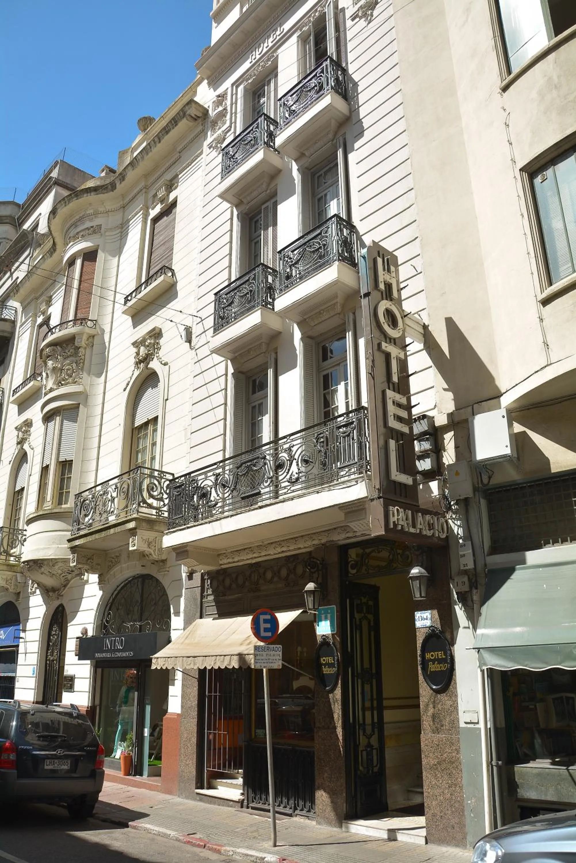 Facade/entrance in Hotel Palacio