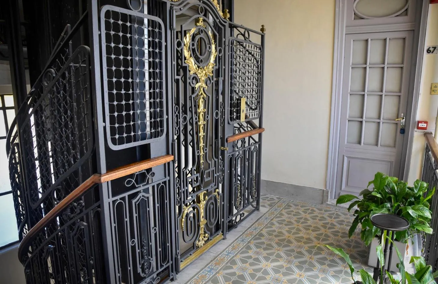 elevator in Hotel Palacio