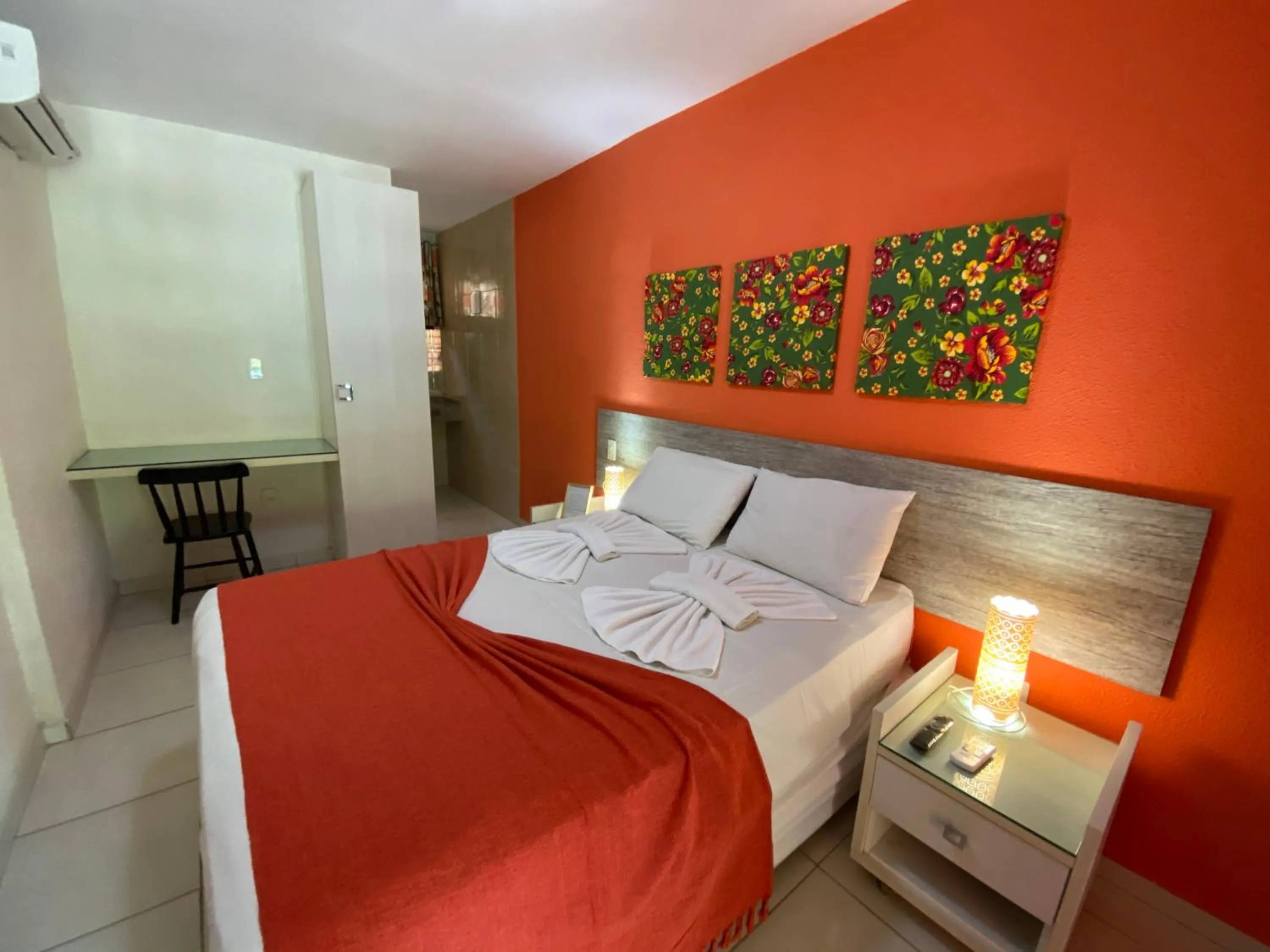 Bedroom, Bed in Chalés Praias do Sul