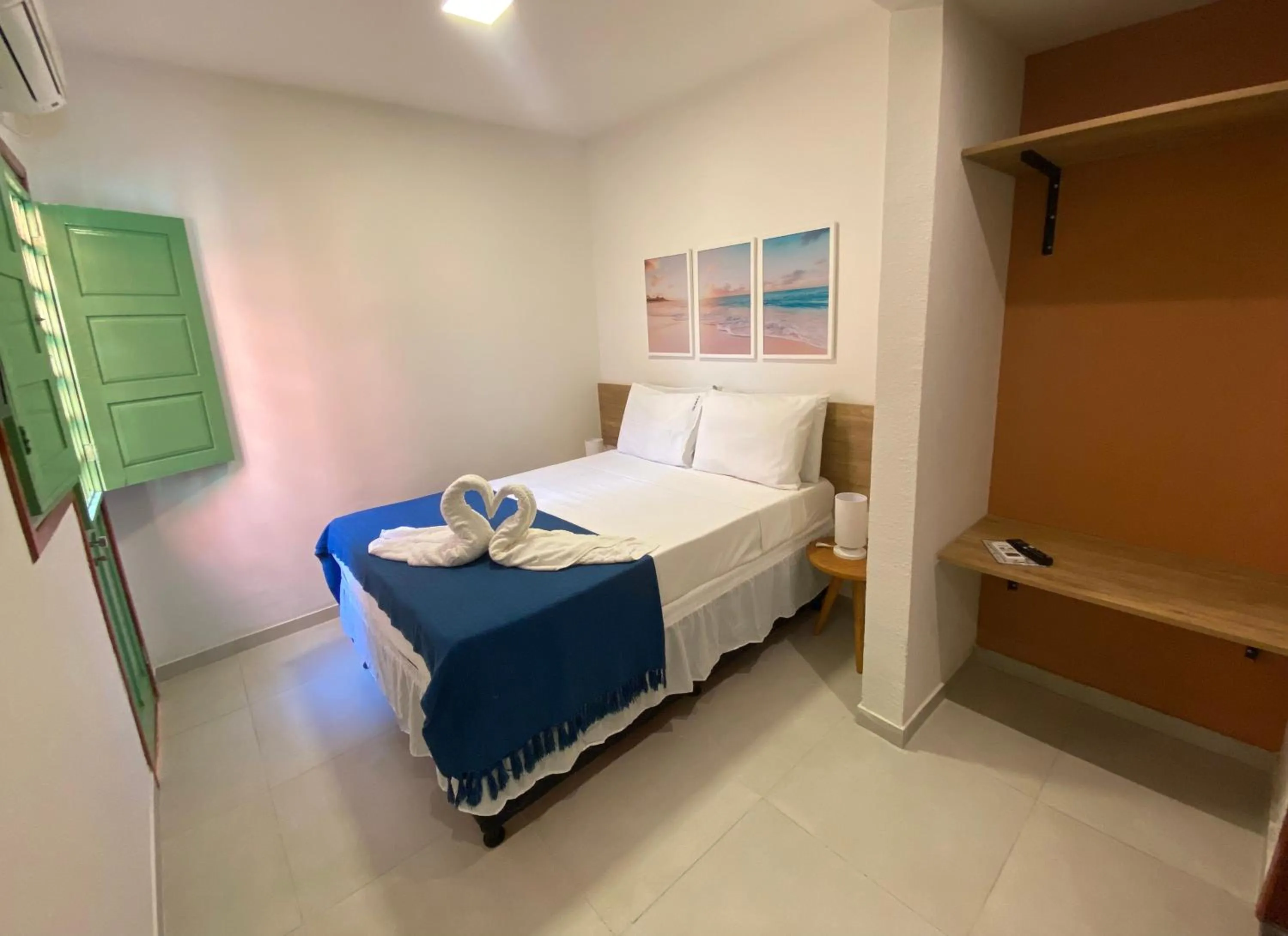 Bedroom, Bed in Chalés Praias do Sul