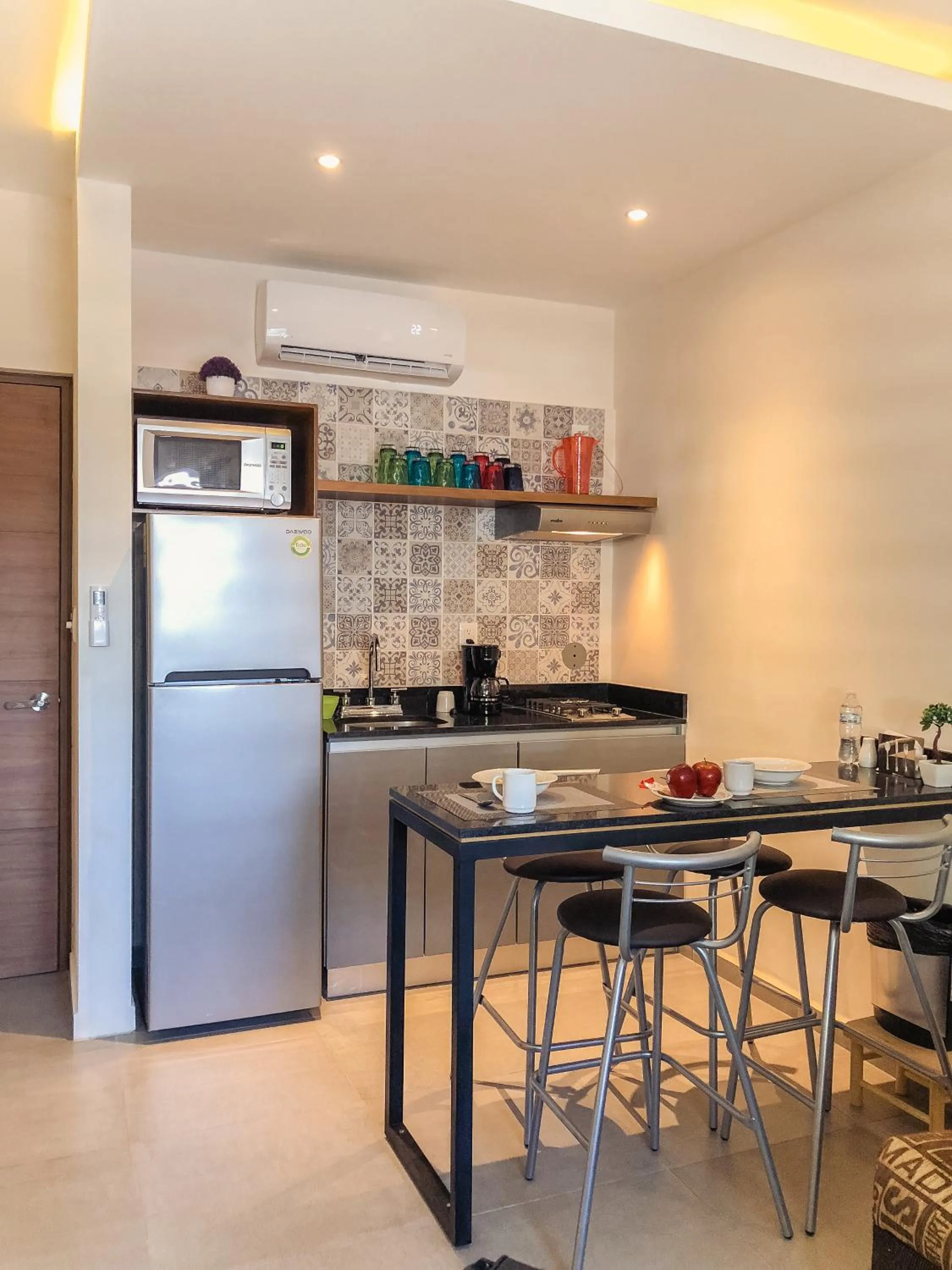 Kitchen or kitchenette in Viento Suites Cancún
