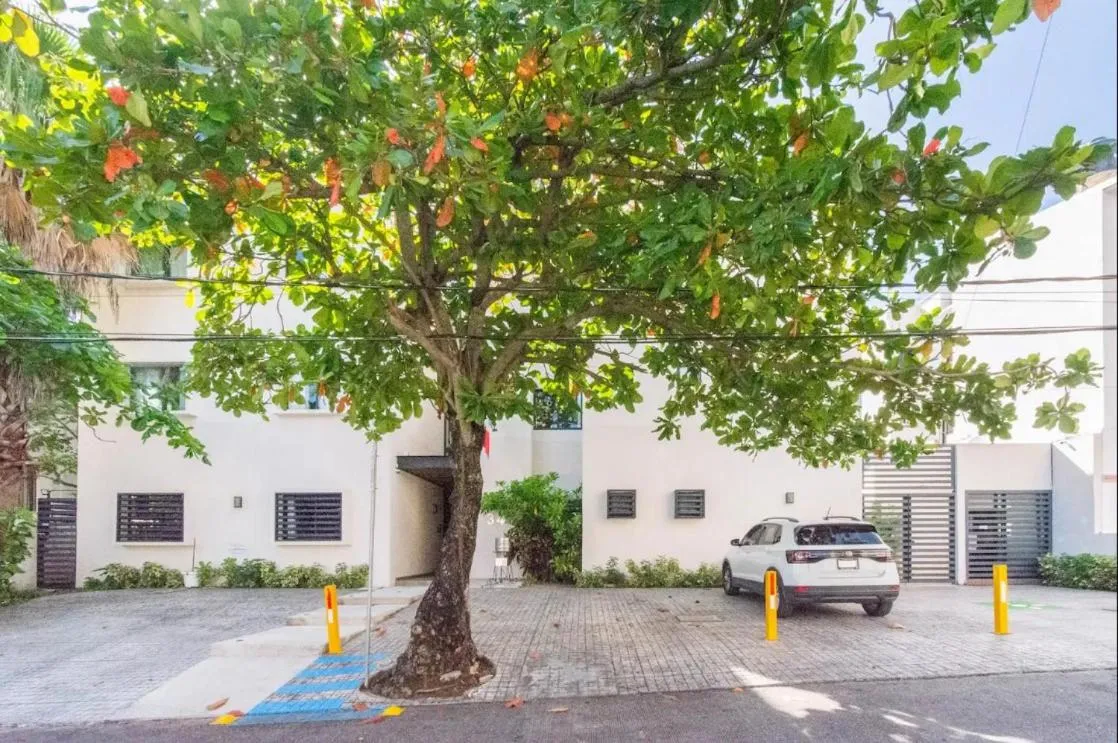 Property building in Viento Suites Cancún