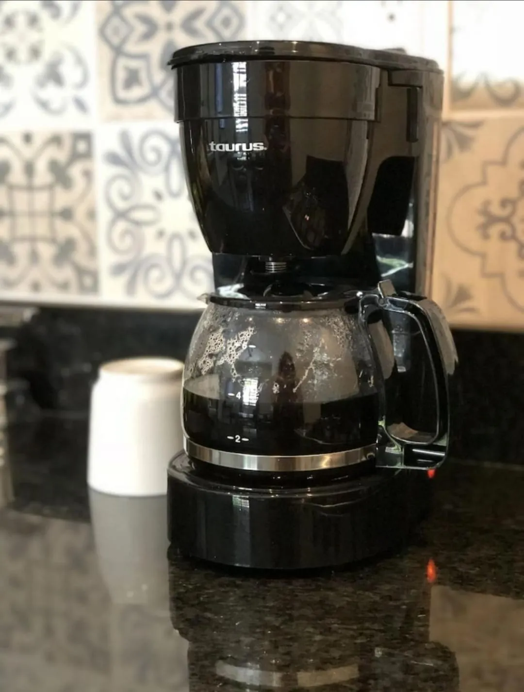 Coffee/tea facilities in Viento Suites Cancún