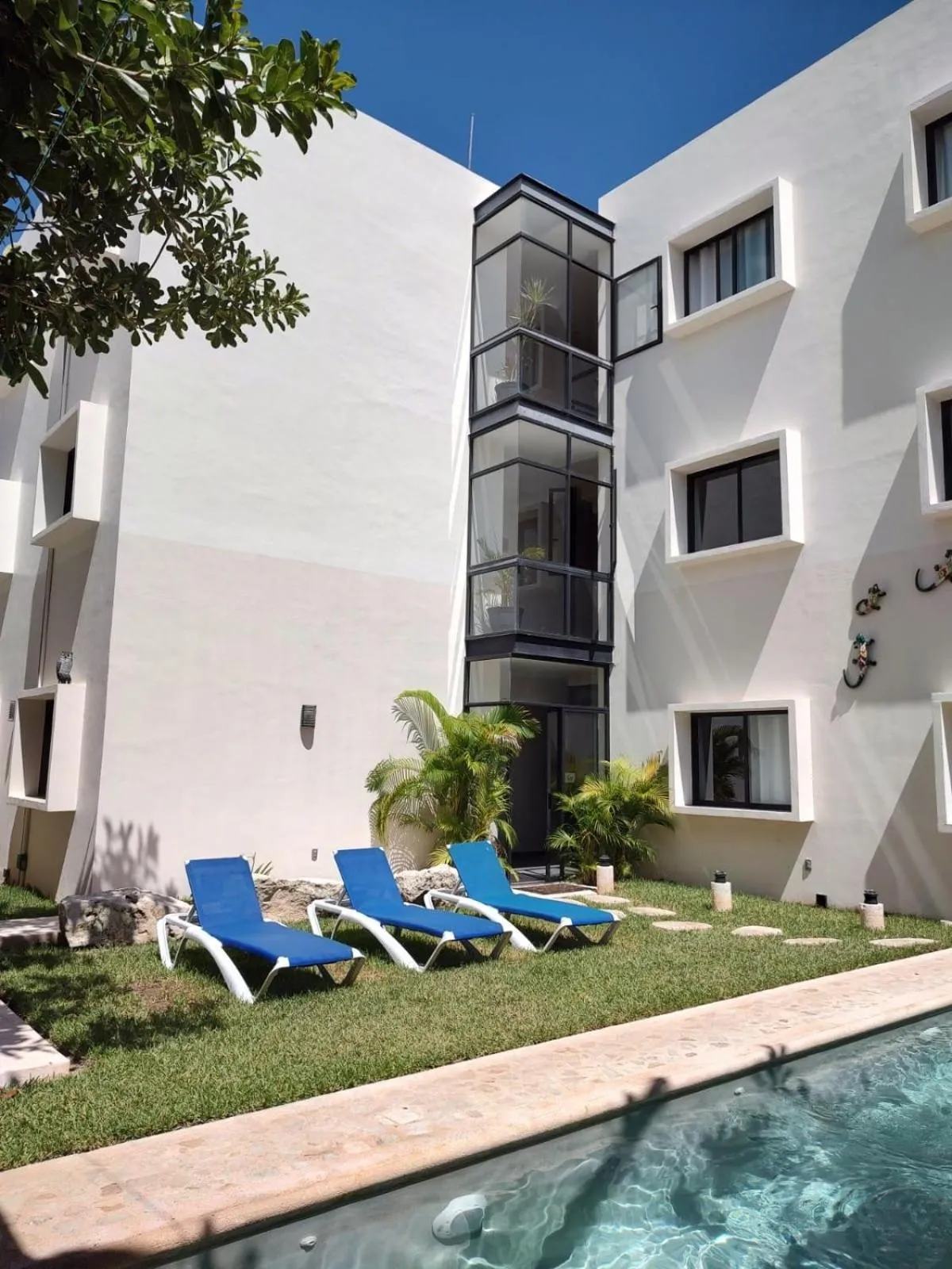 Property building in Viento Suites Cancún