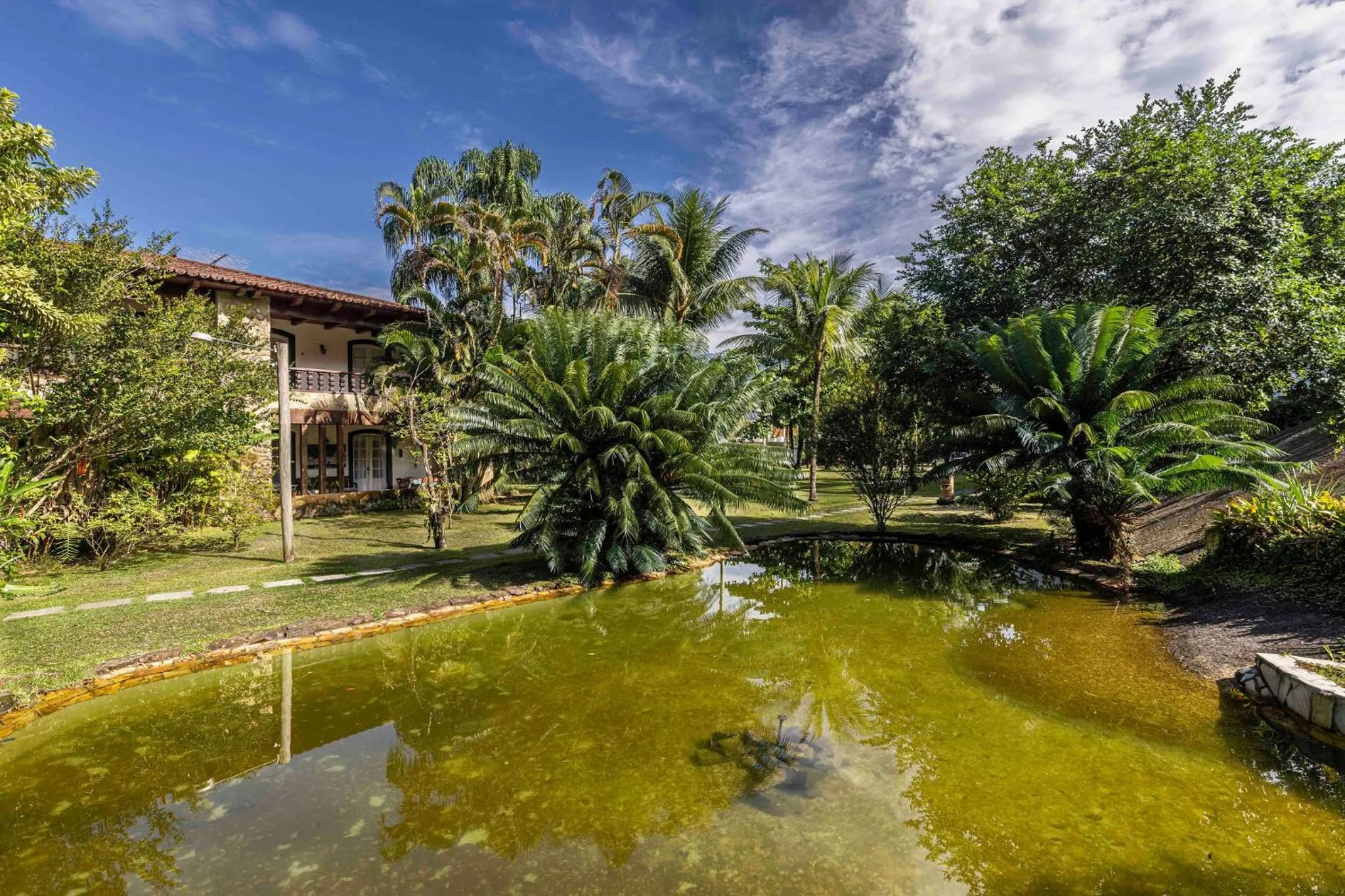 Spring in Casa Condominio Piccola Paraty