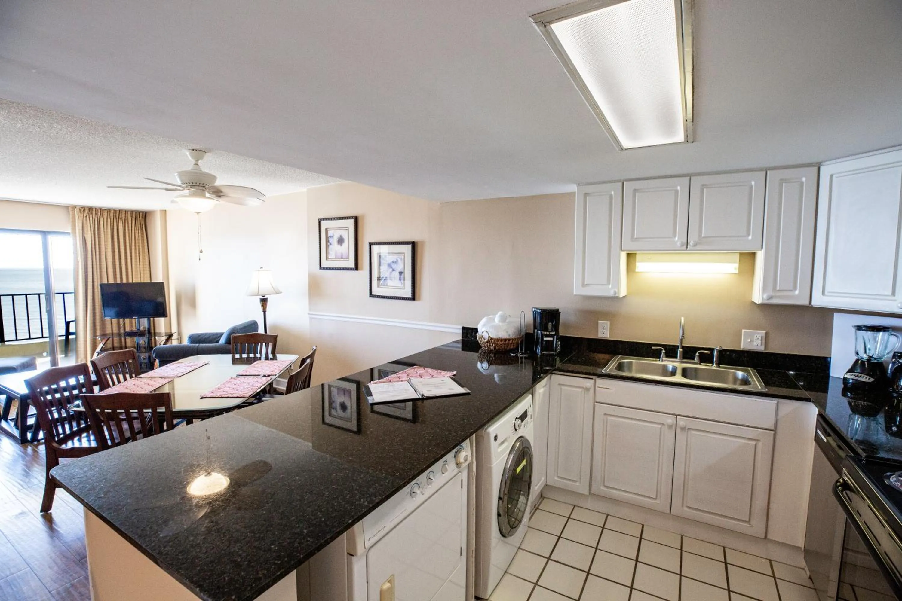 Kitchen or kitchenette in Atalaya Towers
