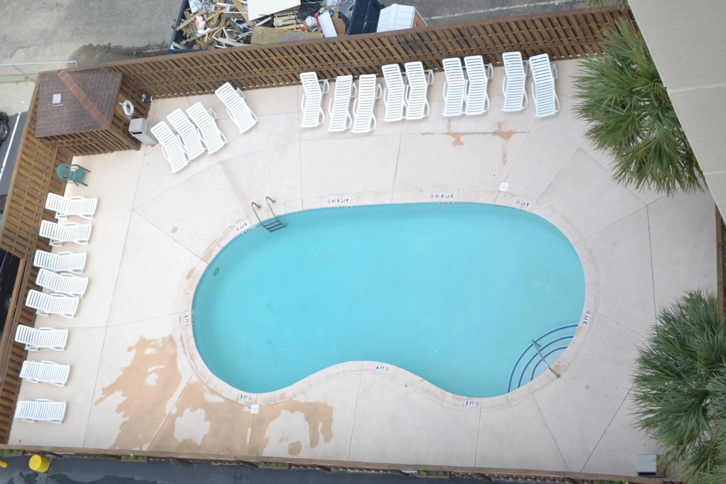 Swimming pool in Atalaya Towers