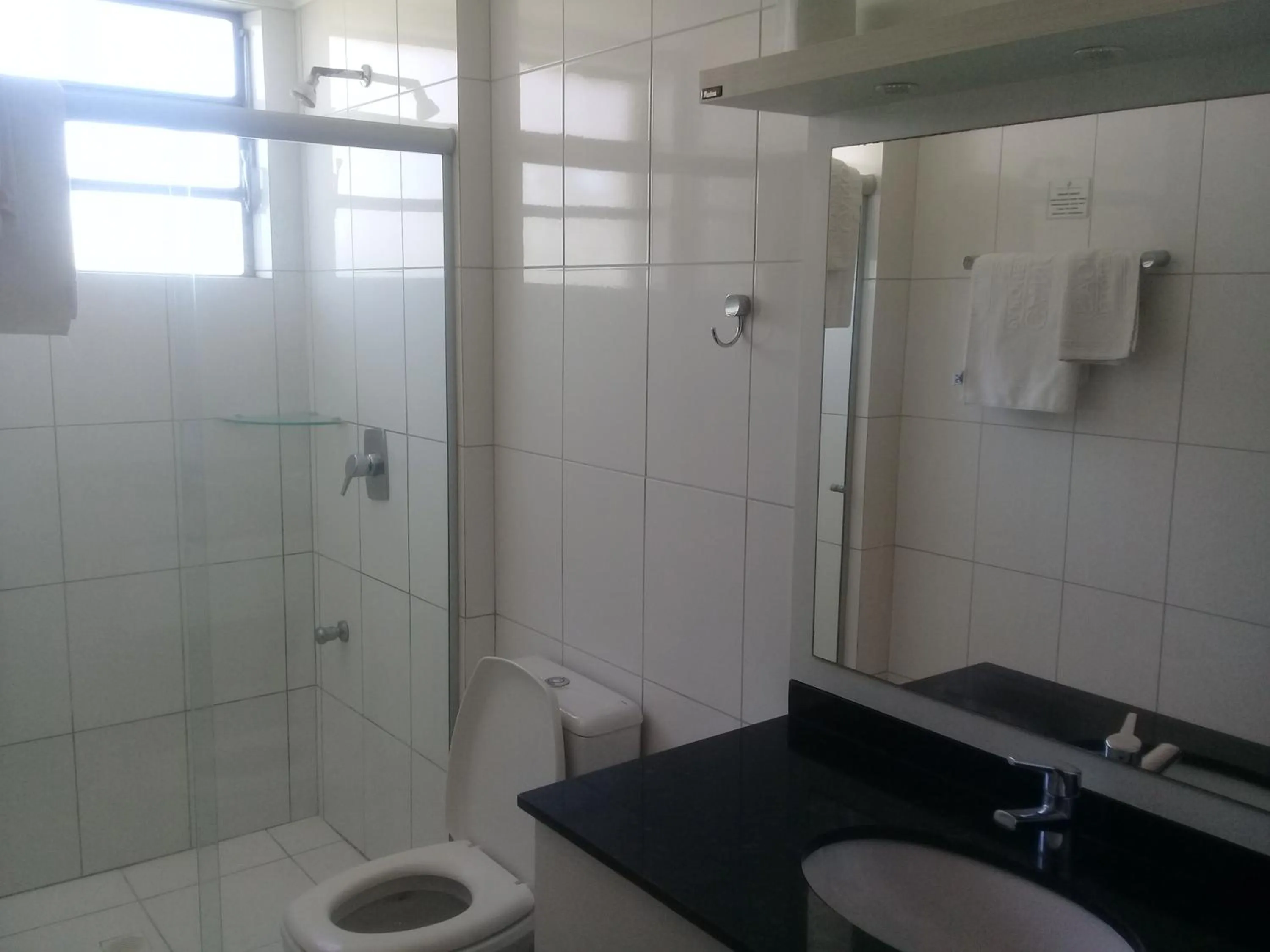 Bathroom in Canoas Parque Hotel