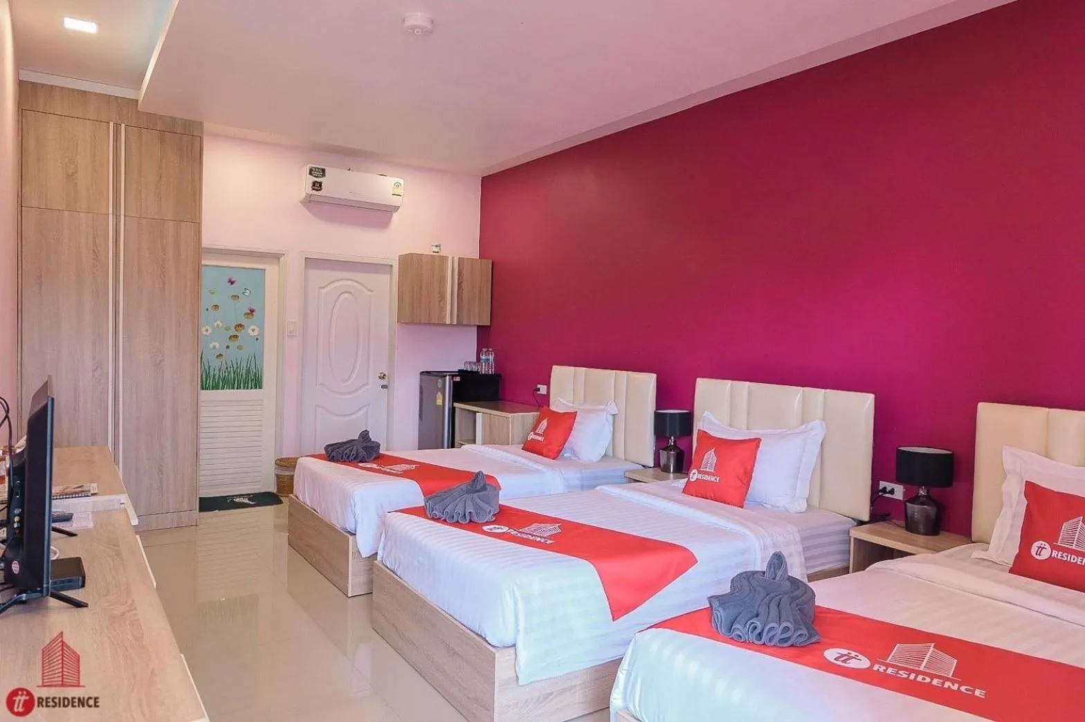 Property building, Bed in tt Residence