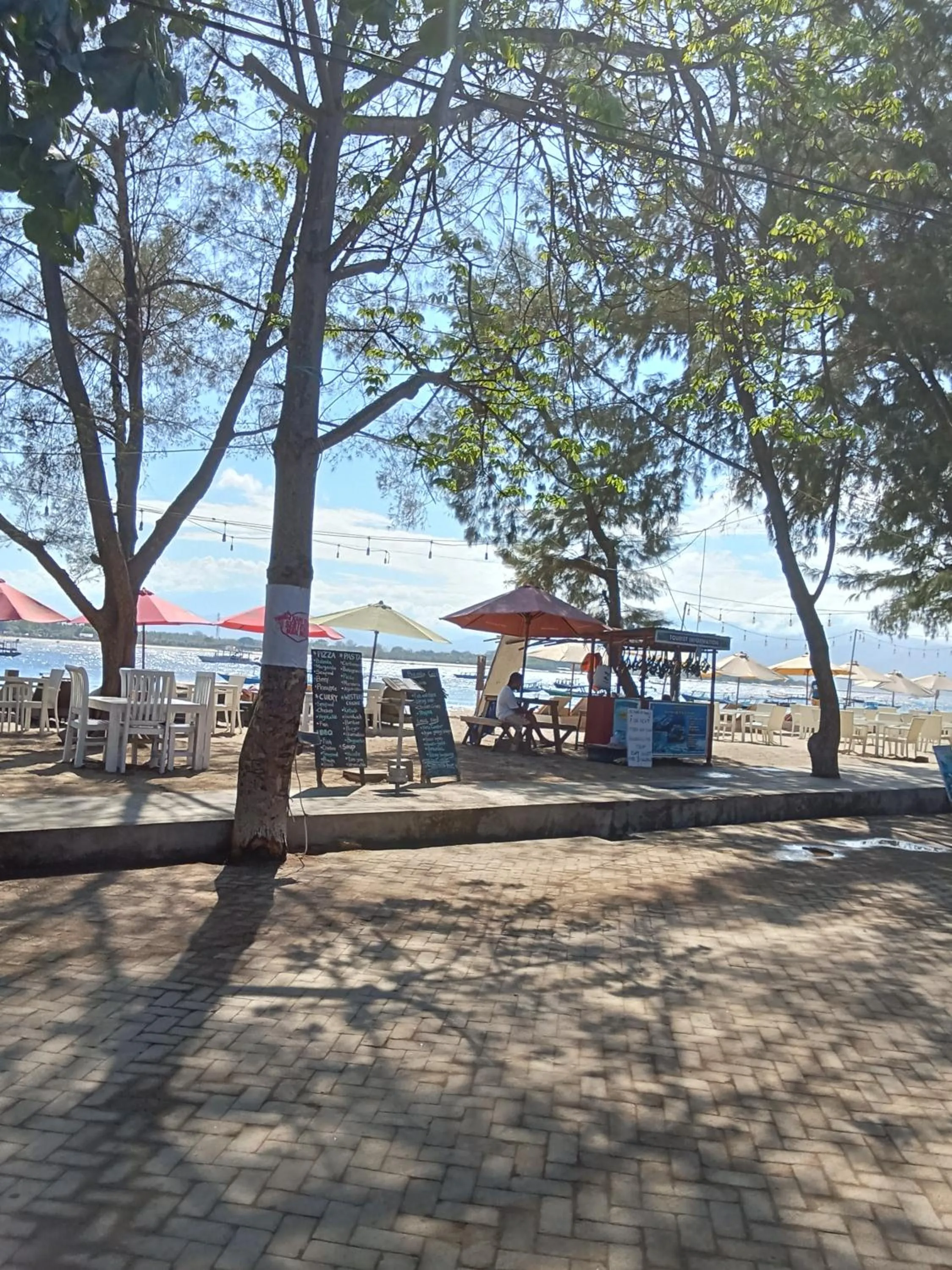 Restaurant/places to eat in Balenta Bungalow Gili Trawangan