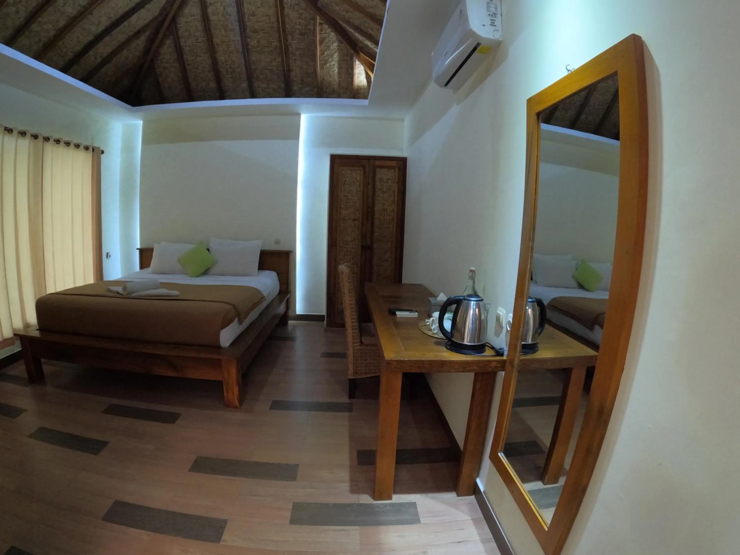 Bedroom, Bed in Balenta Bungalow Gili Trawangan