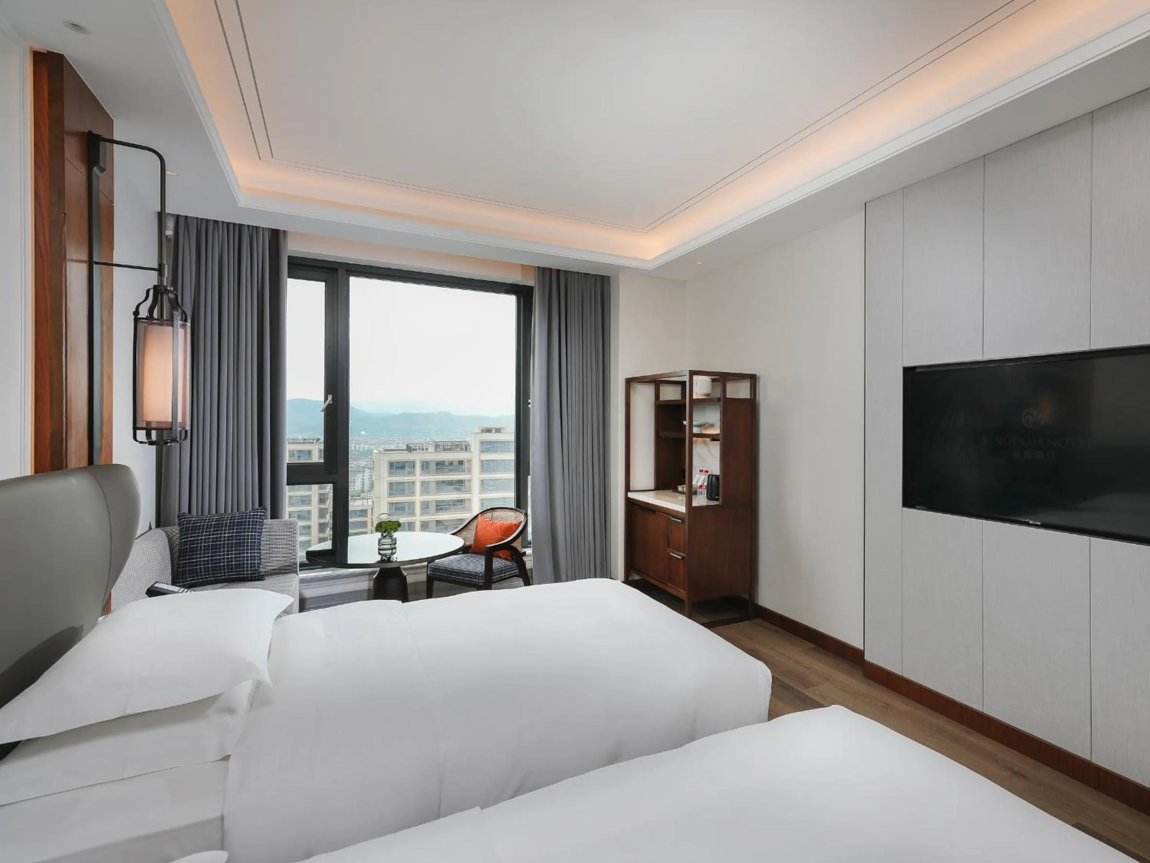 Photo of the whole room, Bed in Kingdom Hotel