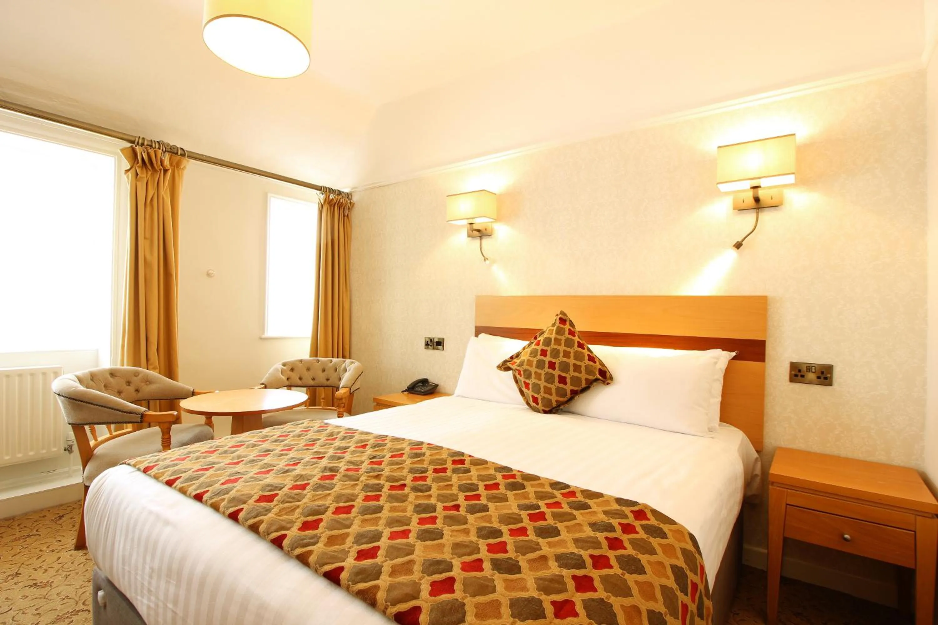 Photo of the whole room, Bed in Castle Hotel