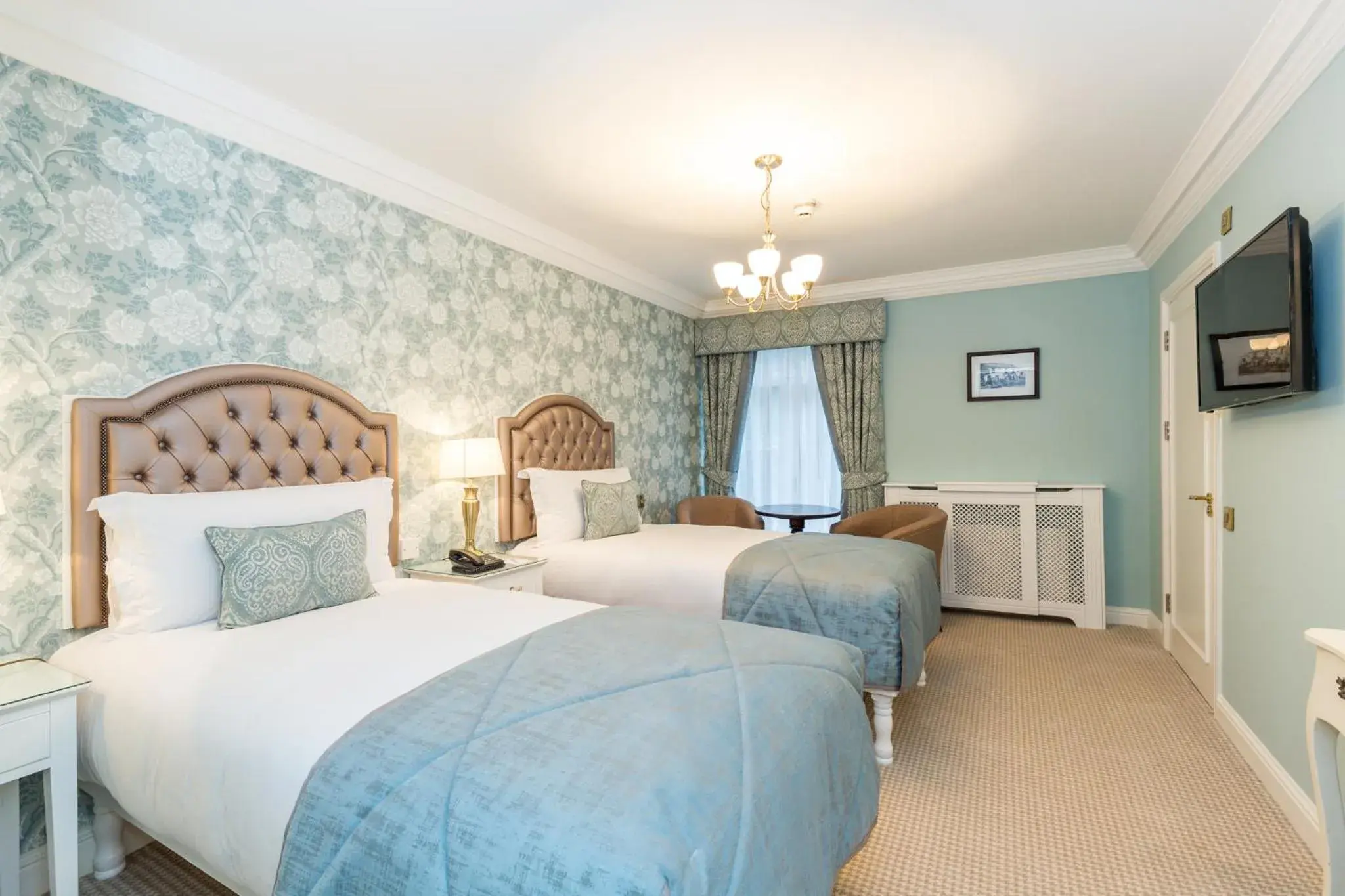 Standard Twin Room in Stauntons on the Green Hotel Standard Twin Room in Stauntons on the Green Hotel