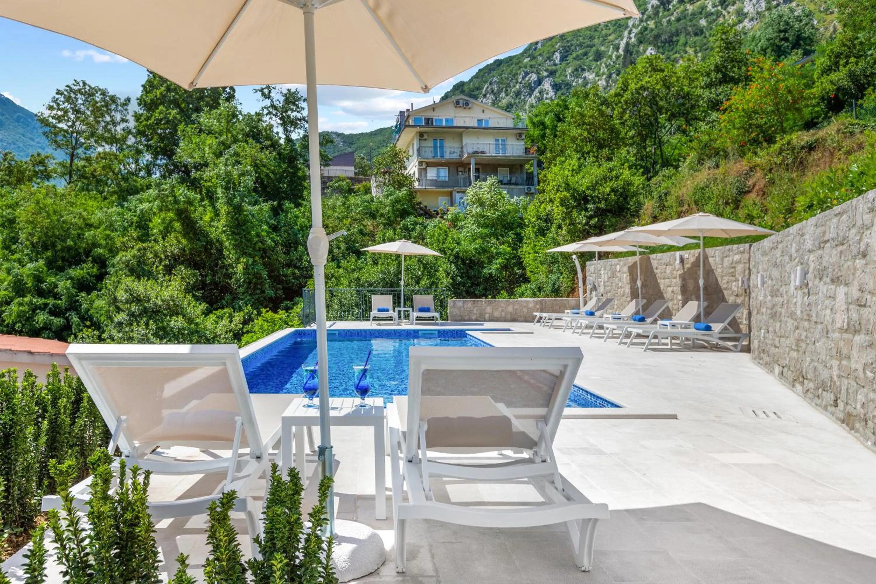 Pool view in Apartments Dončić