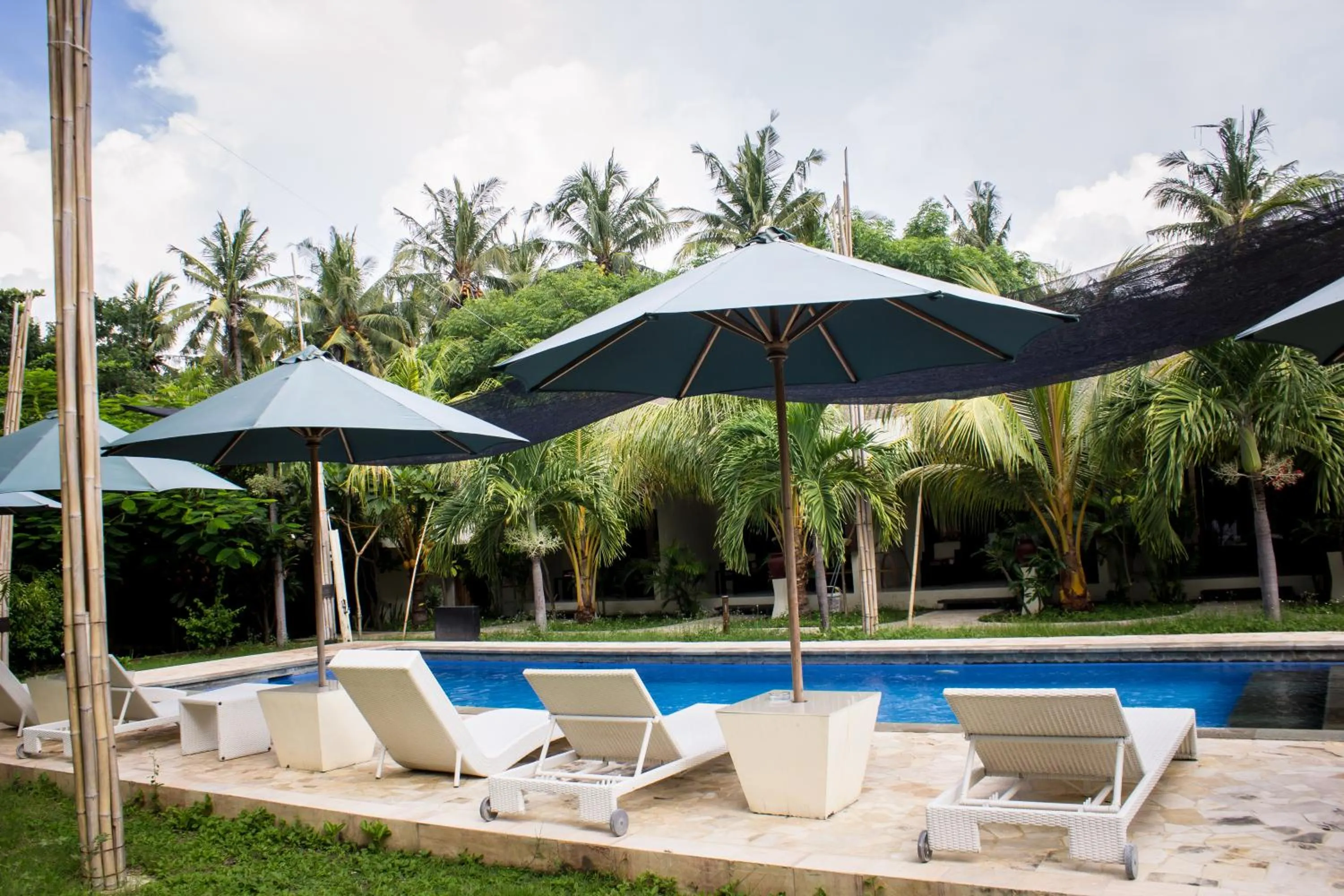 Swimming pool in Kaluku Gili Resort