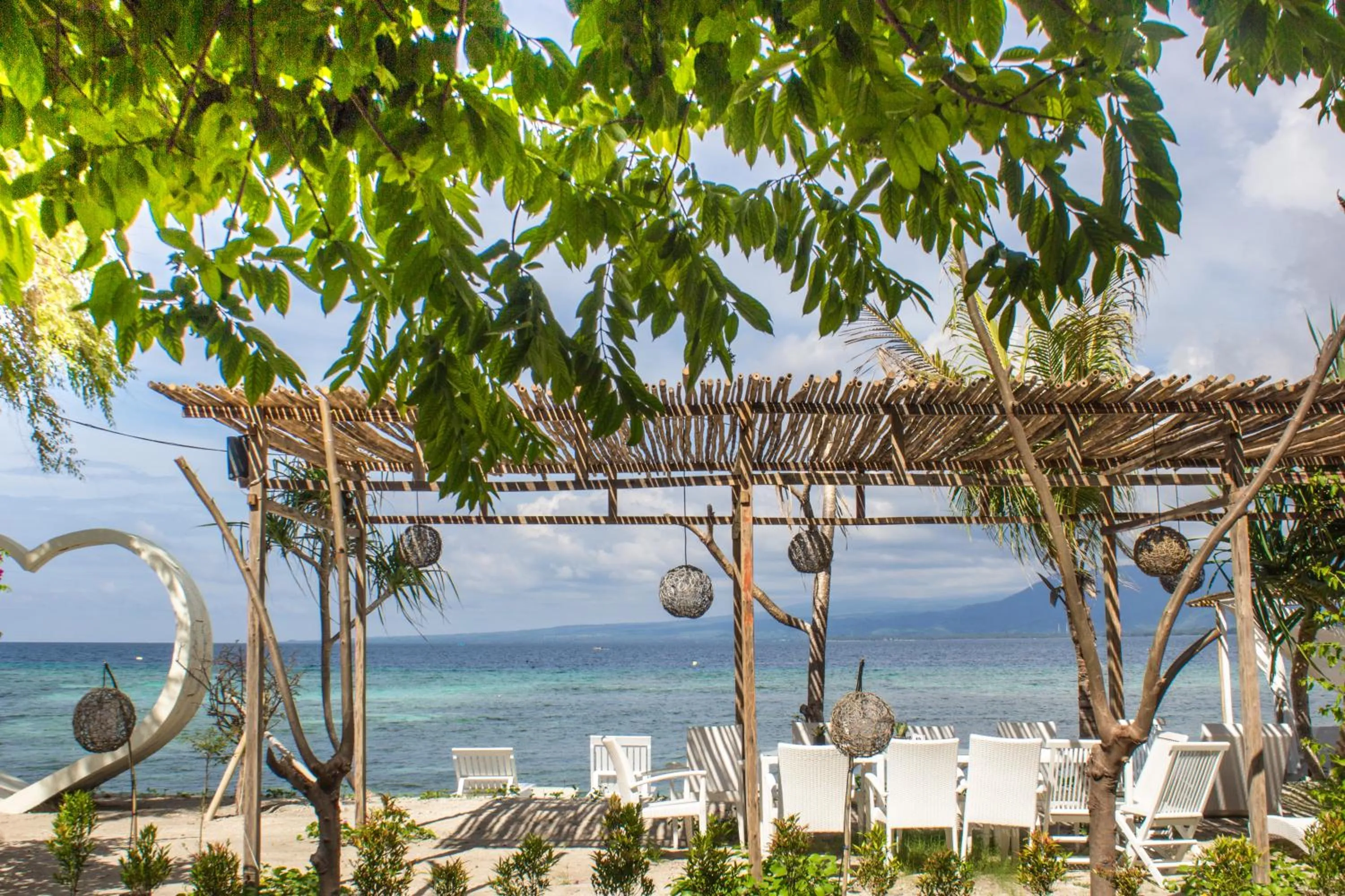 Beach in Kaluku Gili Resort